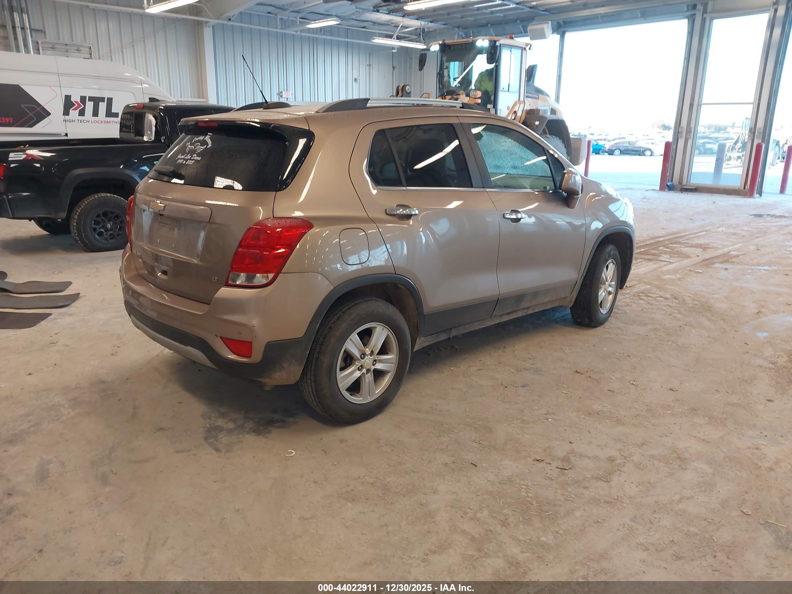 CHEVROLET TRAX image 4