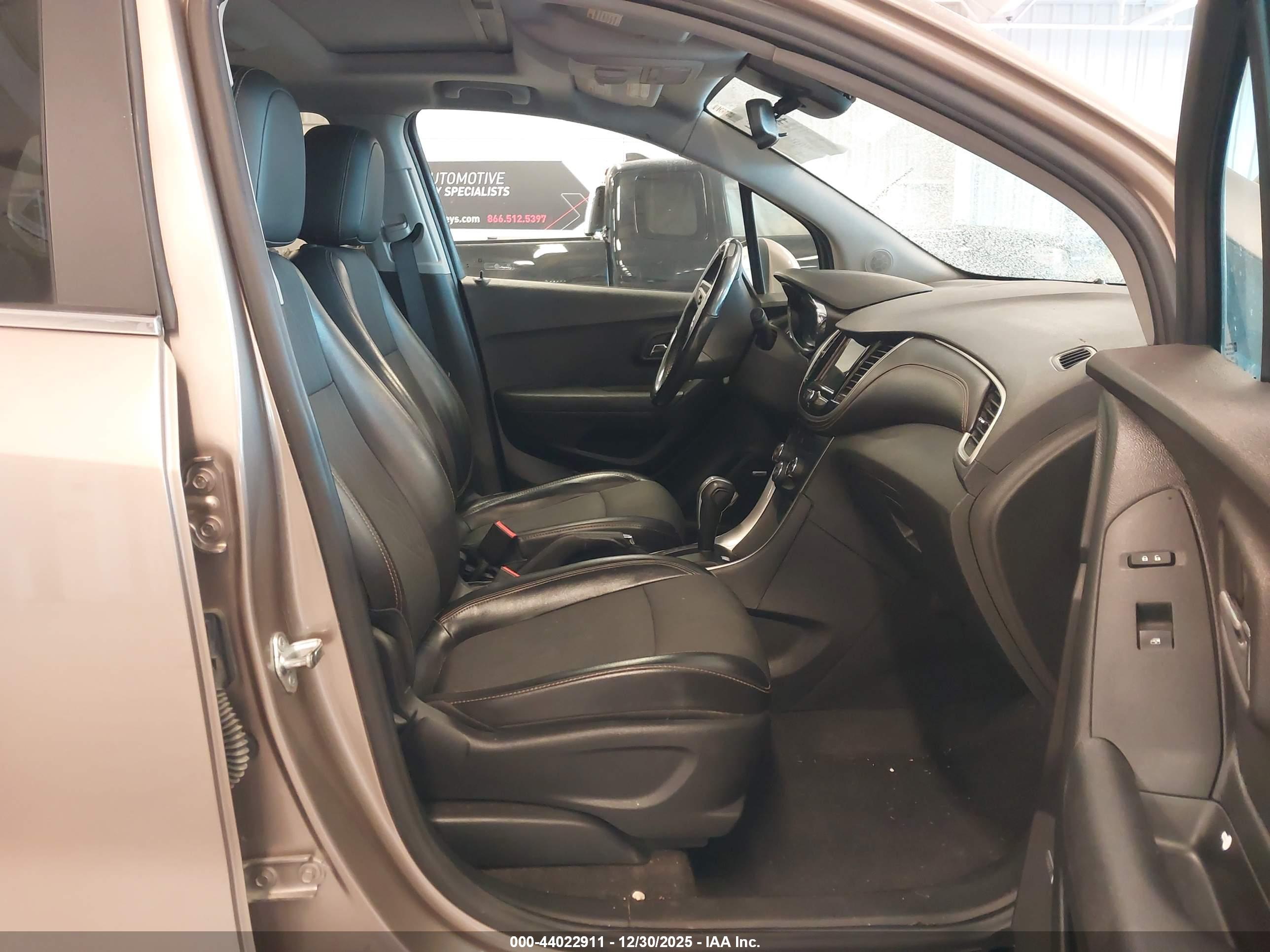CHEVROLET TRAX image 5
