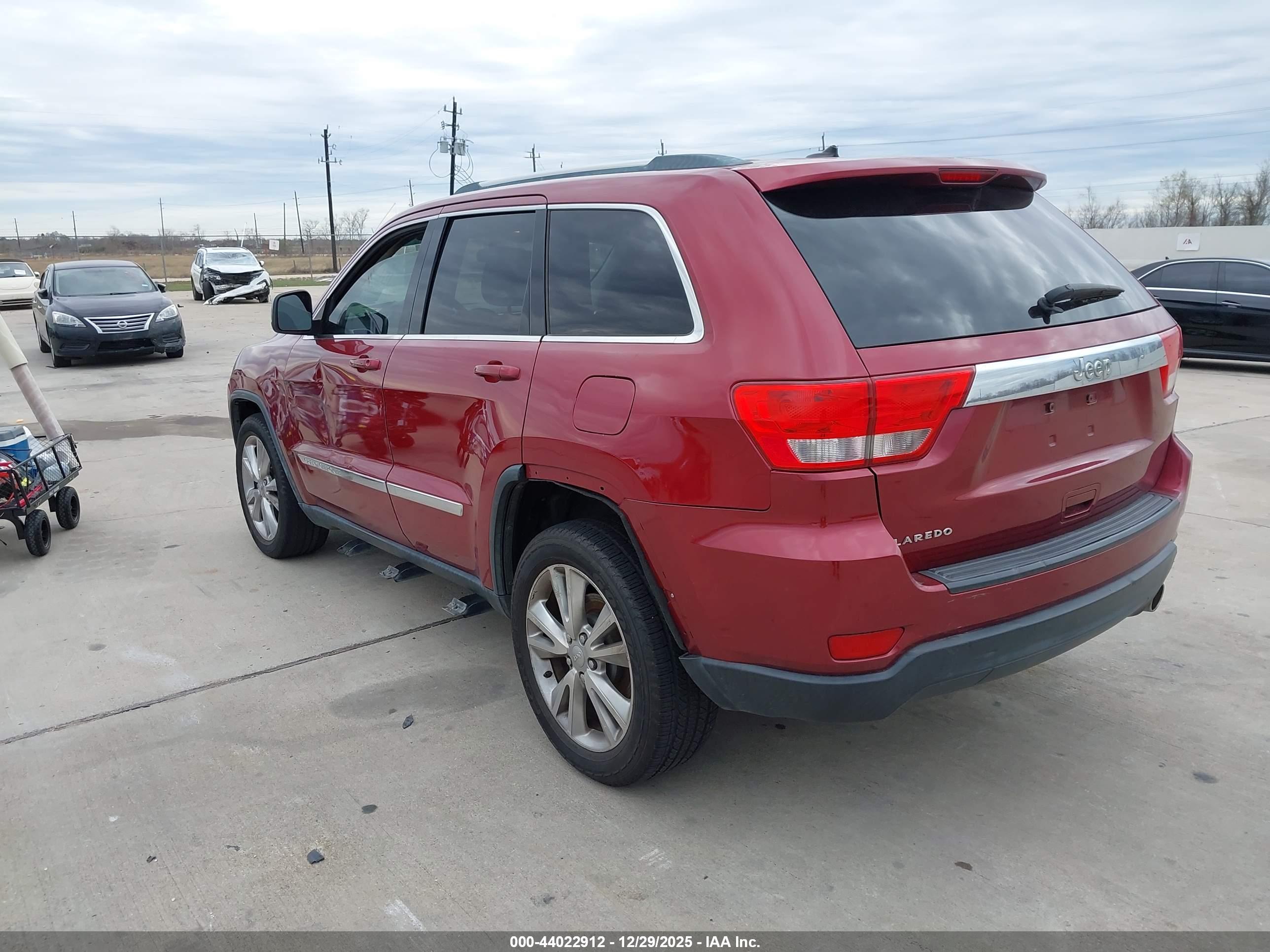 JEEP GRAND image 3