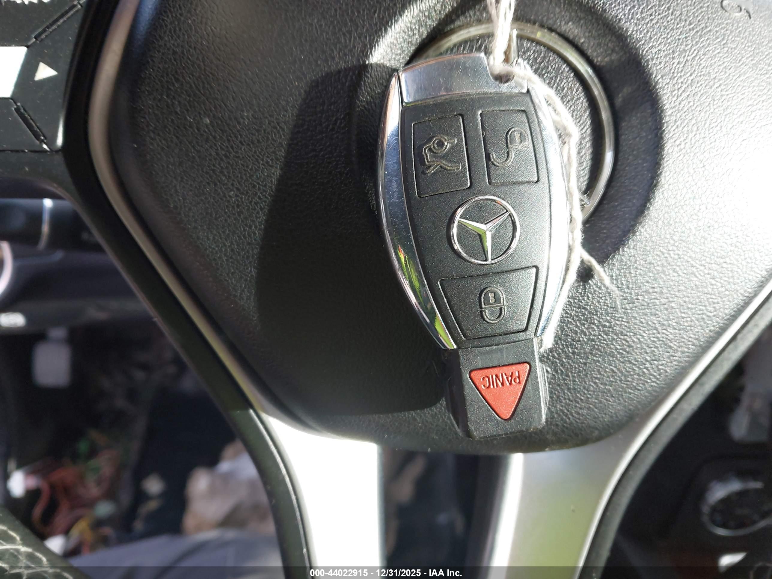 MERCEDES-BENZ GLK image 11