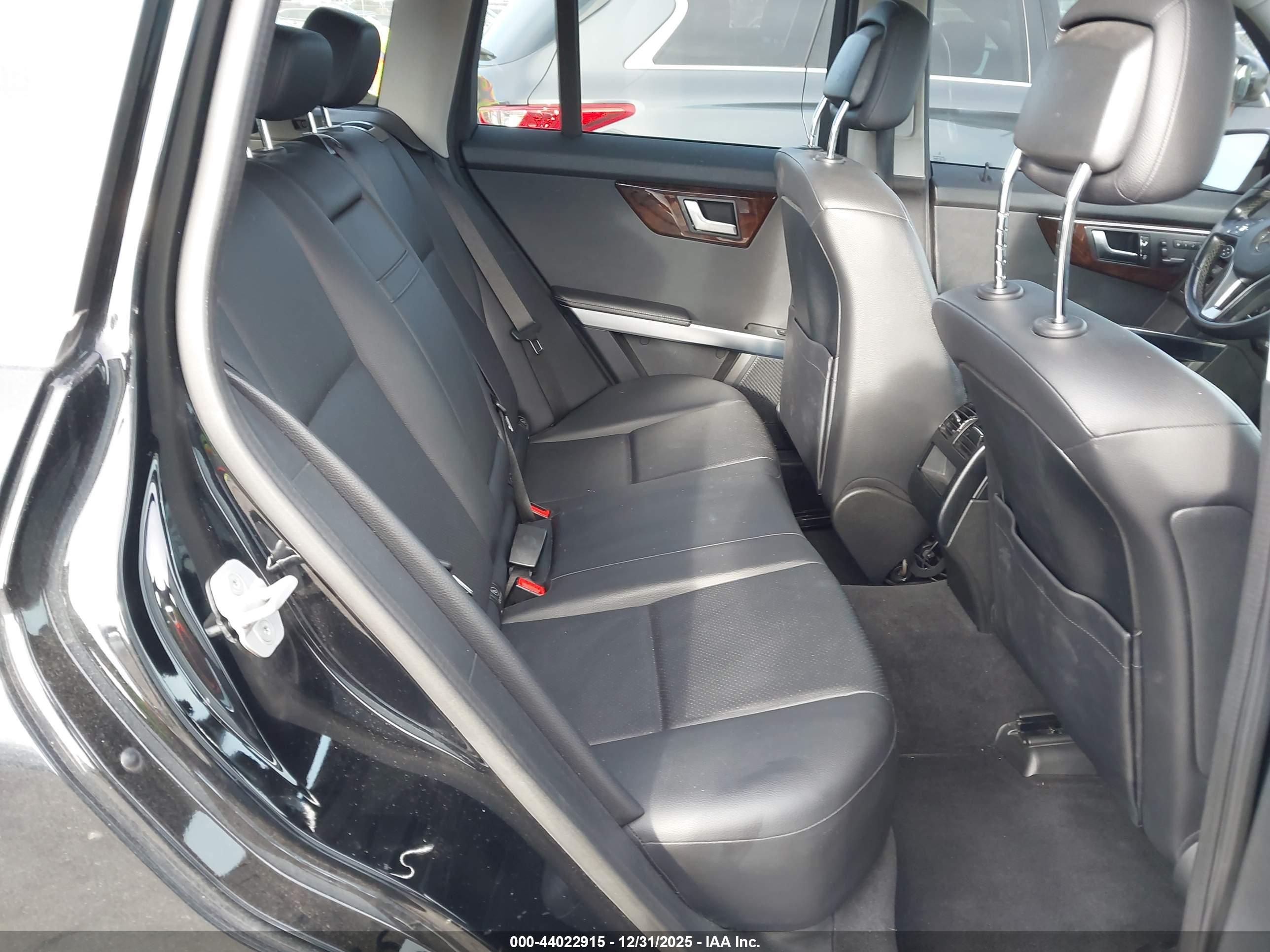 MERCEDES-BENZ GLK image 8
