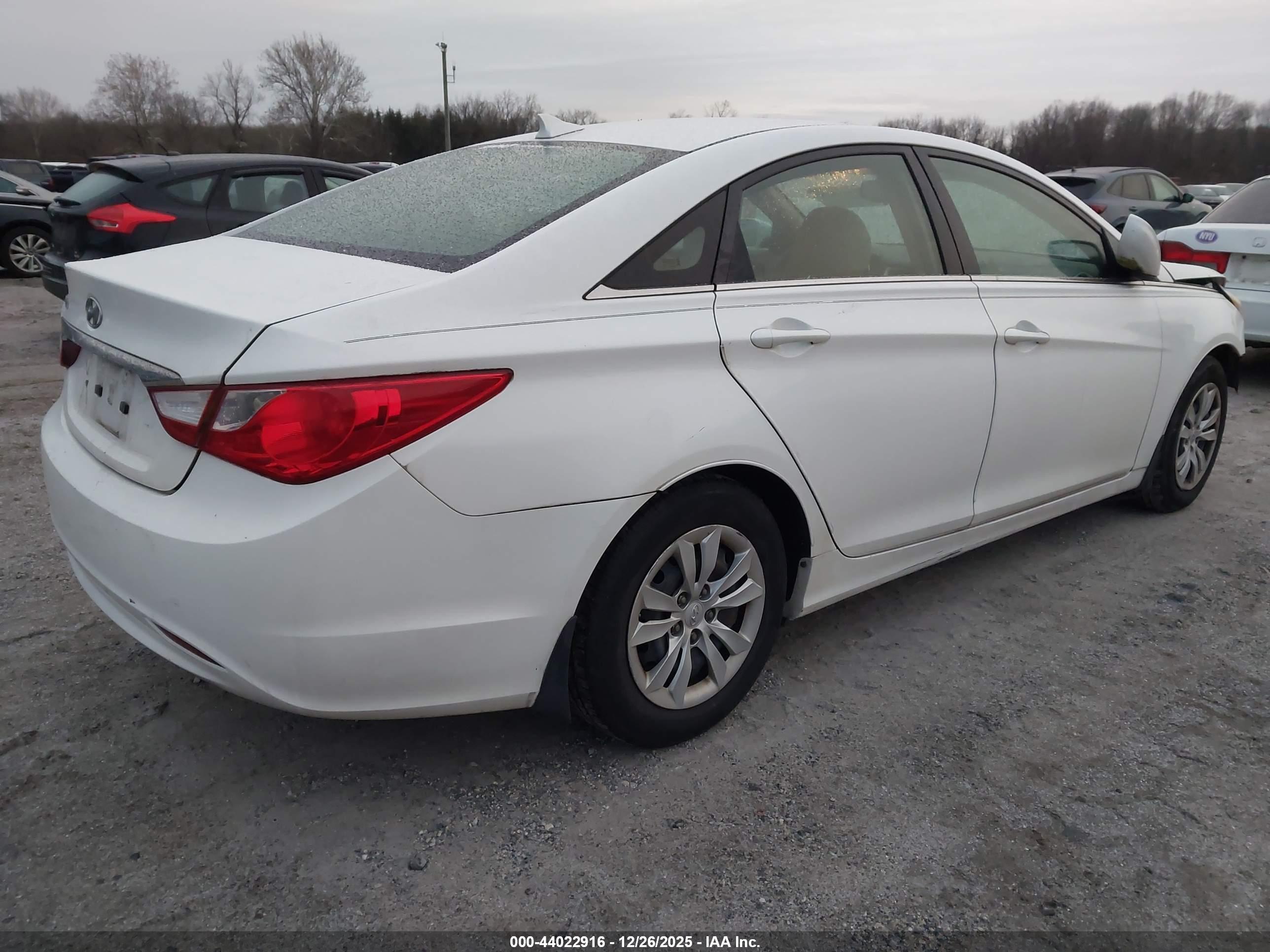 HYUNDAI SONATA image 4