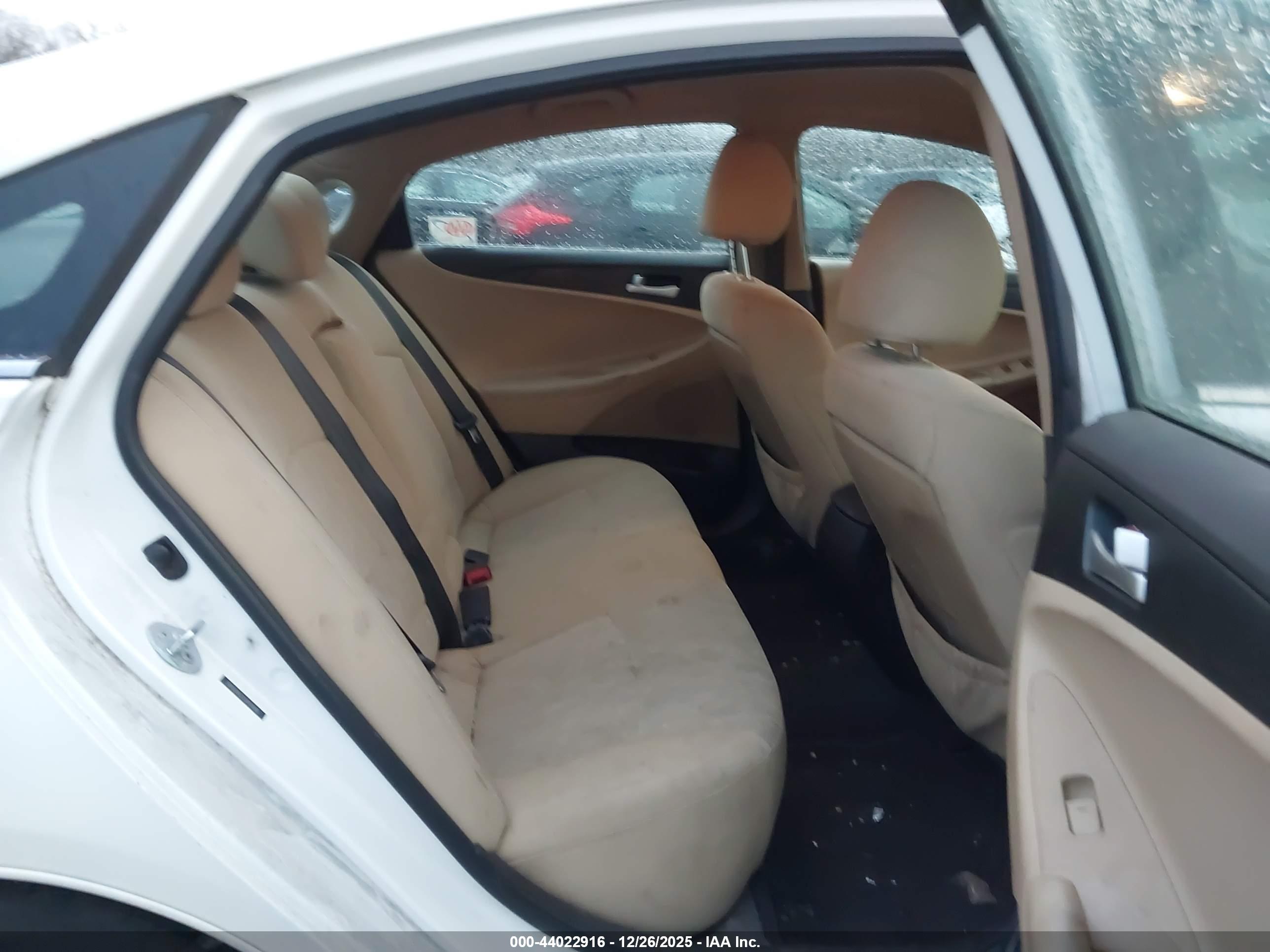 HYUNDAI SONATA image 8