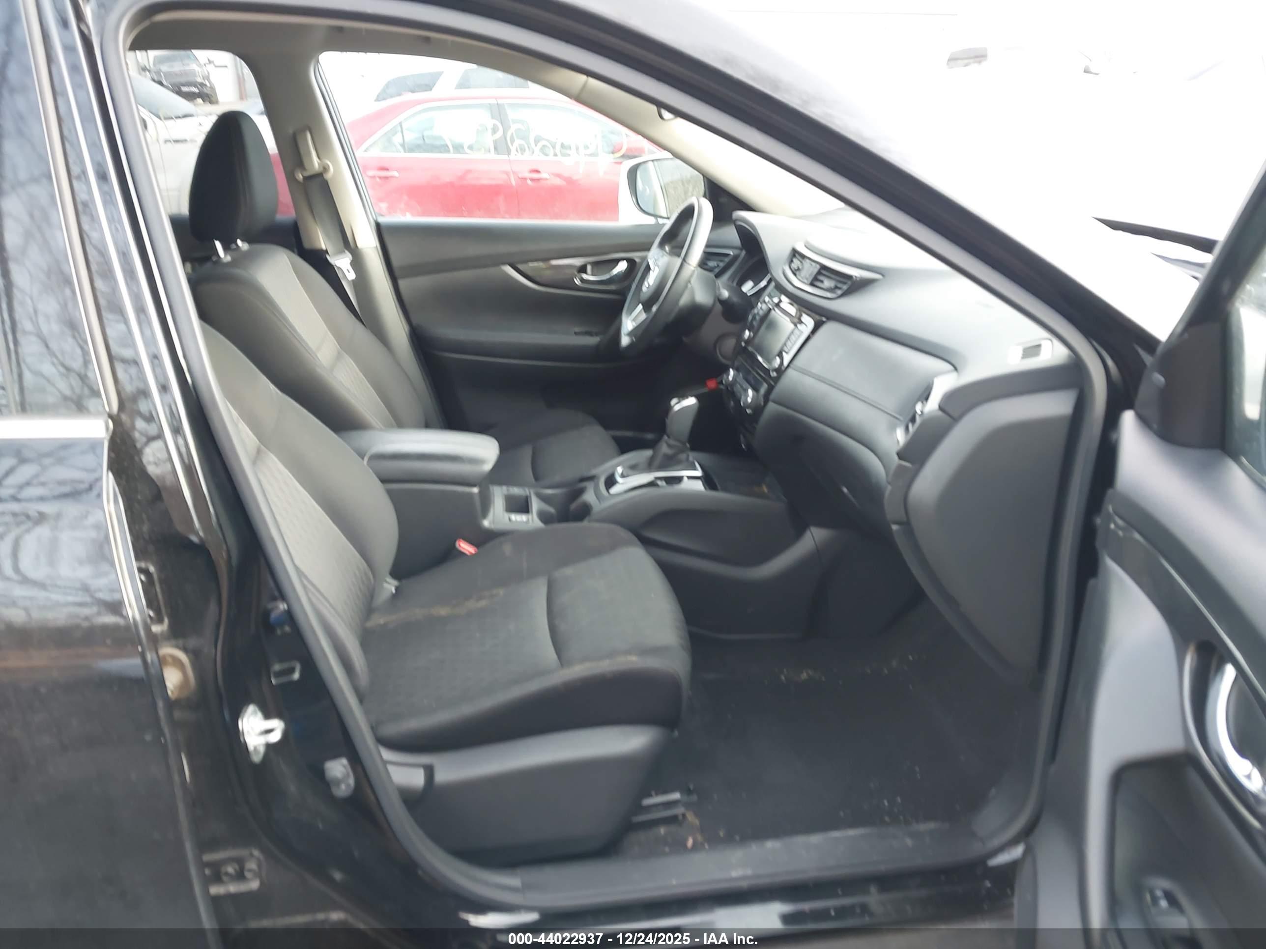 NISSAN ROGUE image 5