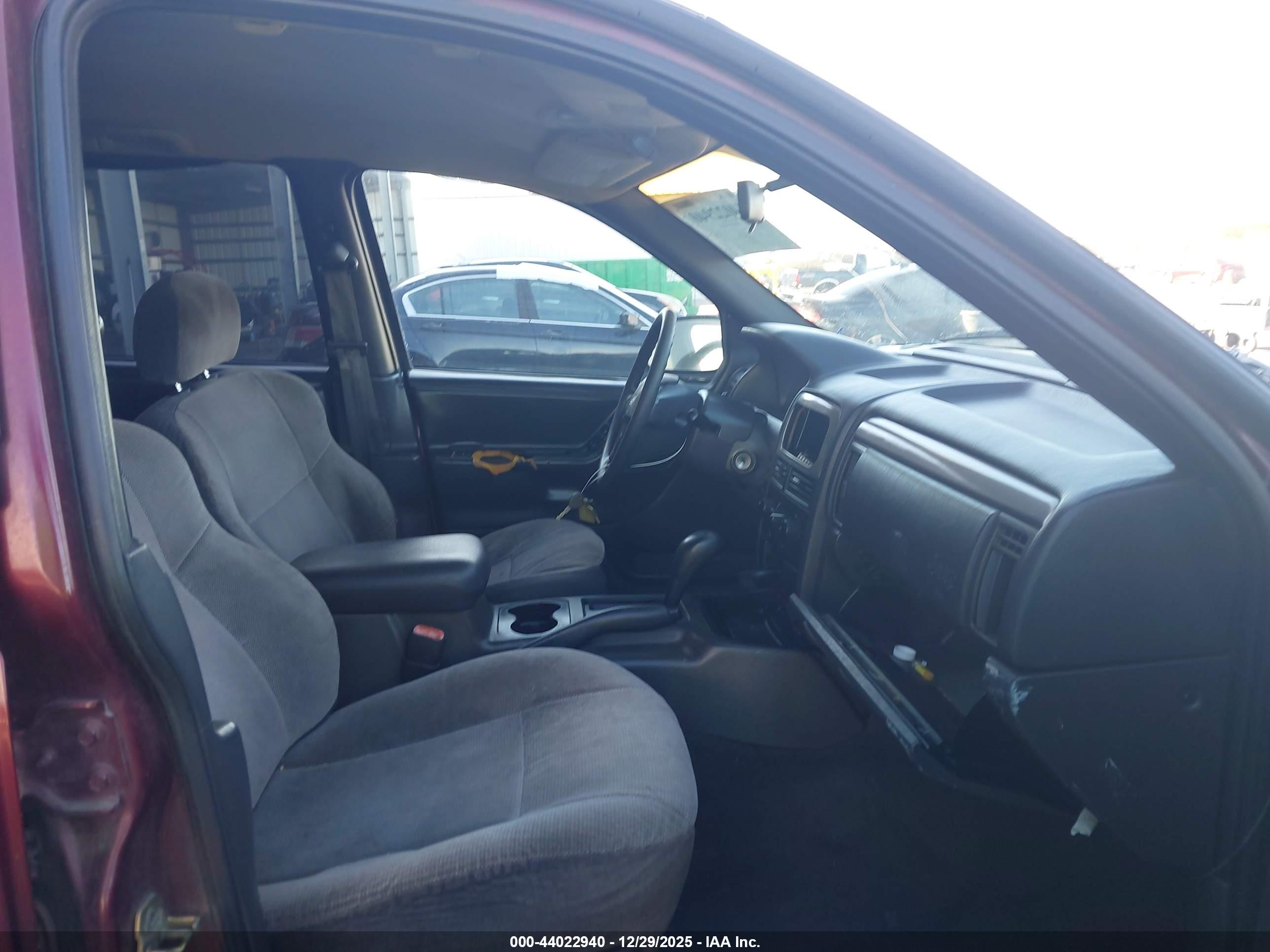 JEEP GRAND image 5