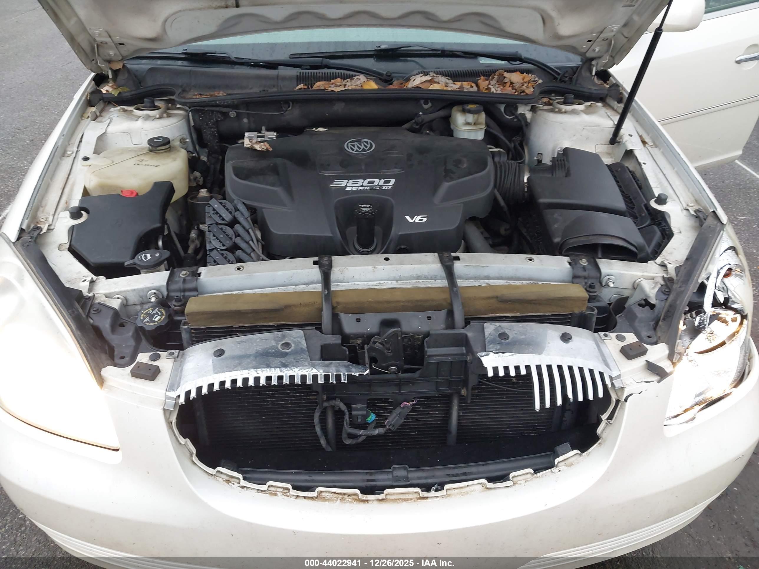 BUICK LUCERNE image 10