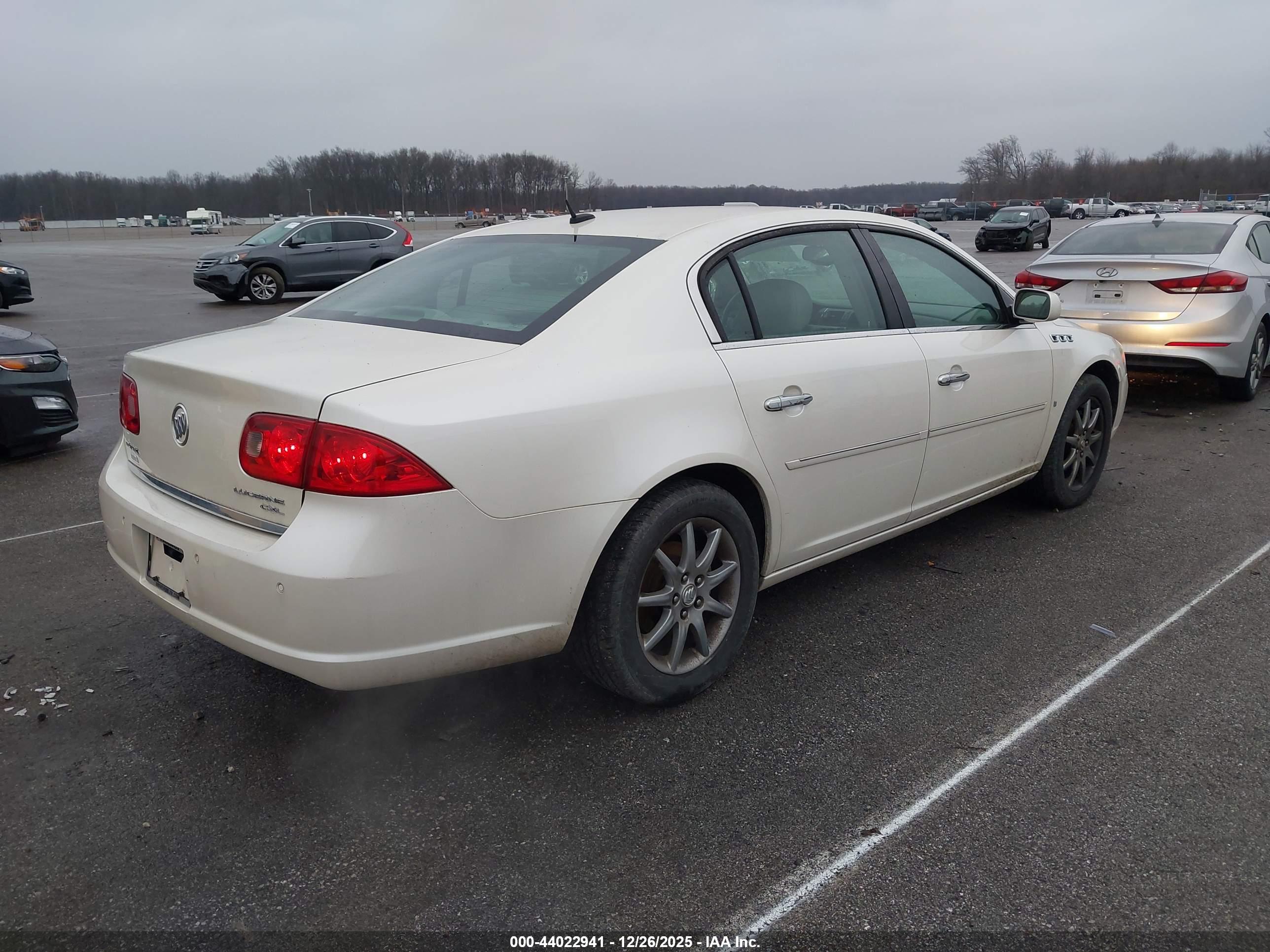 BUICK LUCERNE image 4