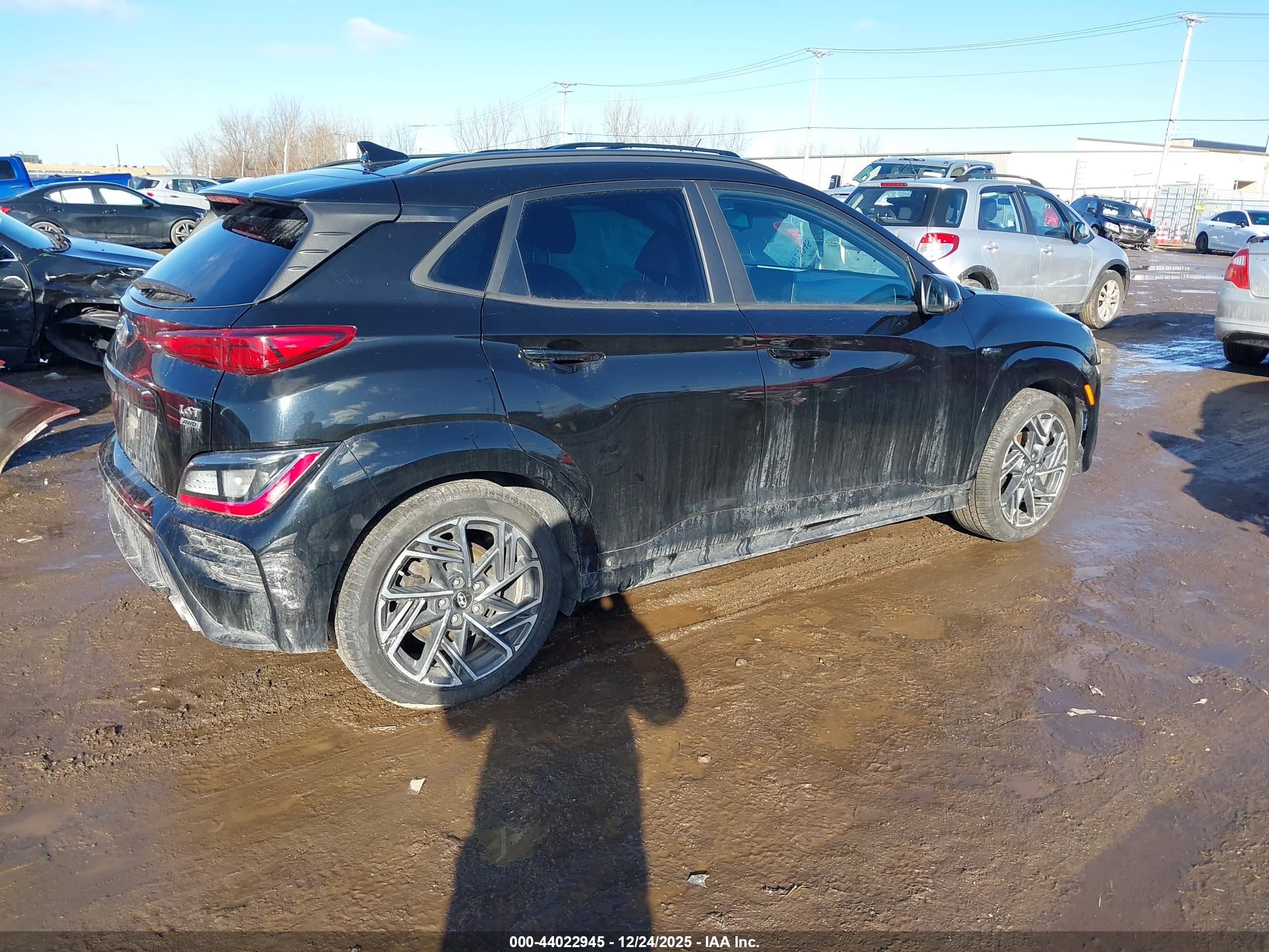 HYUNDAI KONA image 4