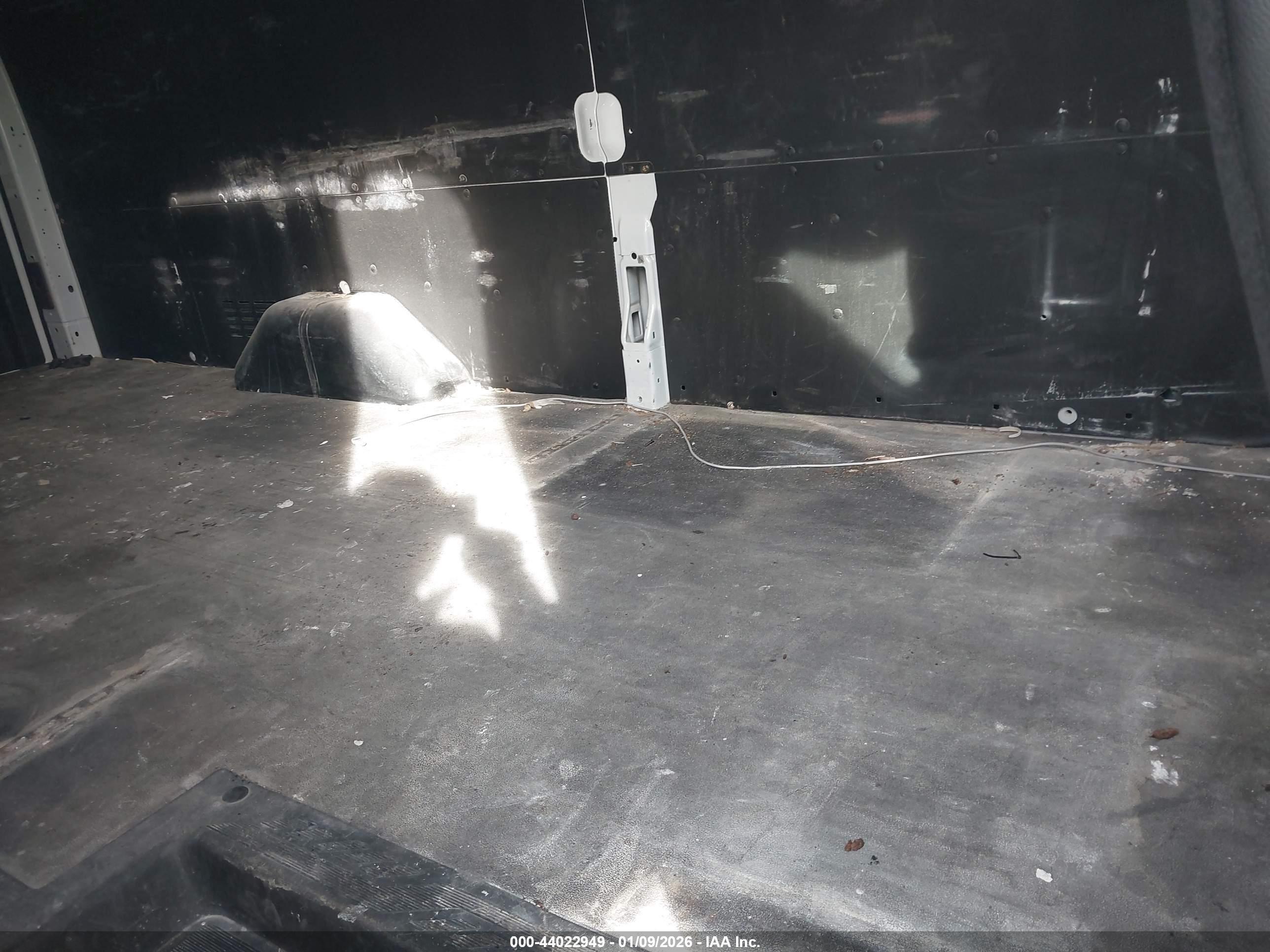 FORD TRANSIT-350 image 8