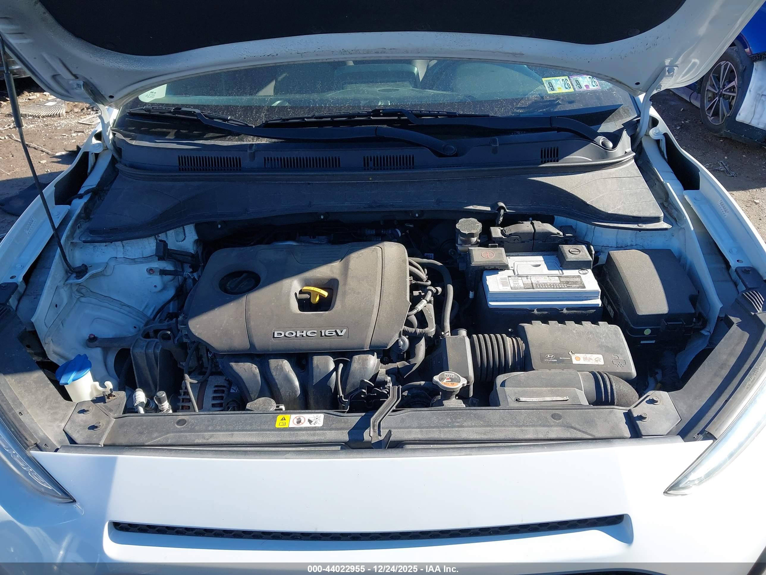 HYUNDAI KONA image 10