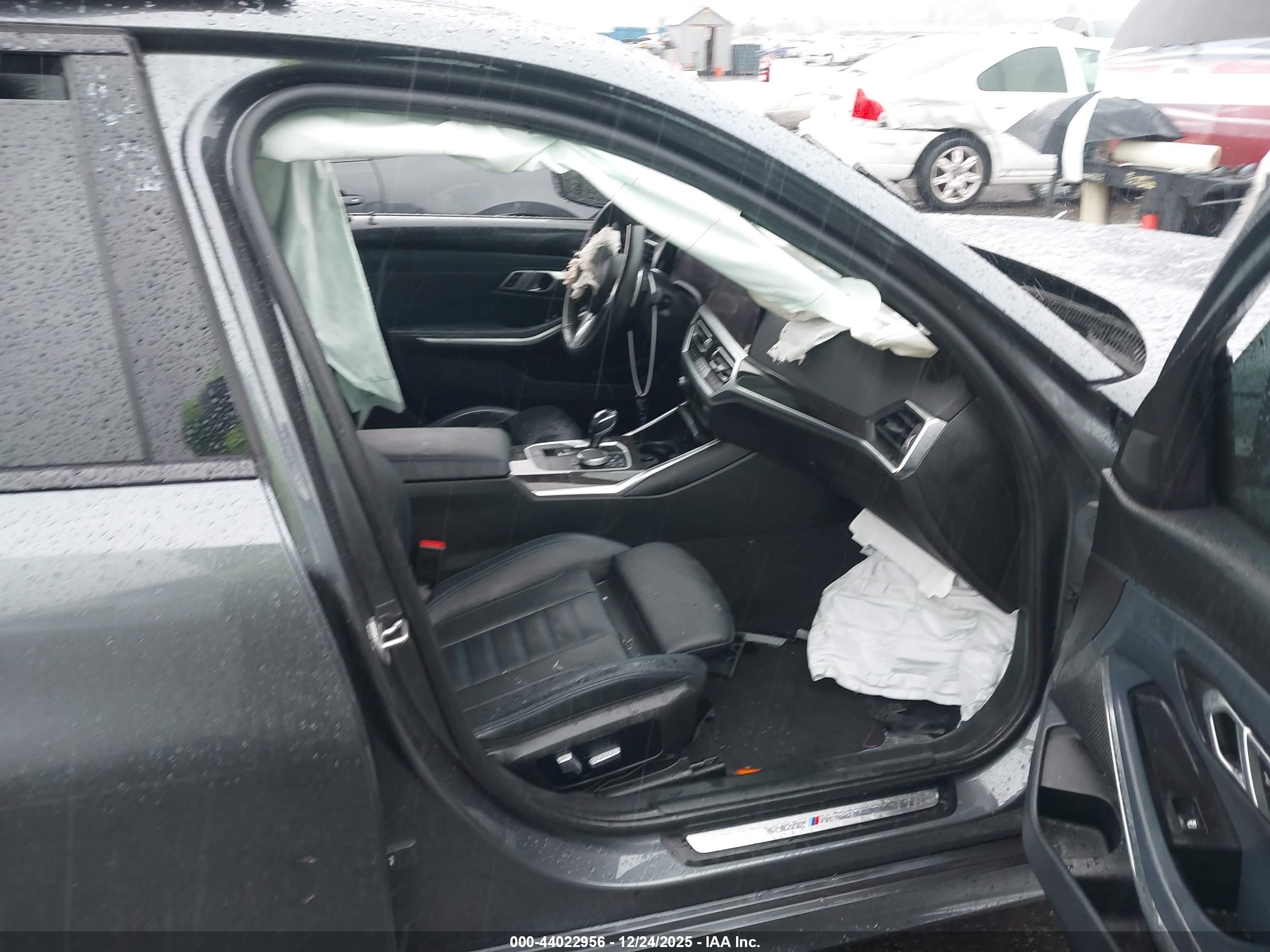 BMW 330I image 5