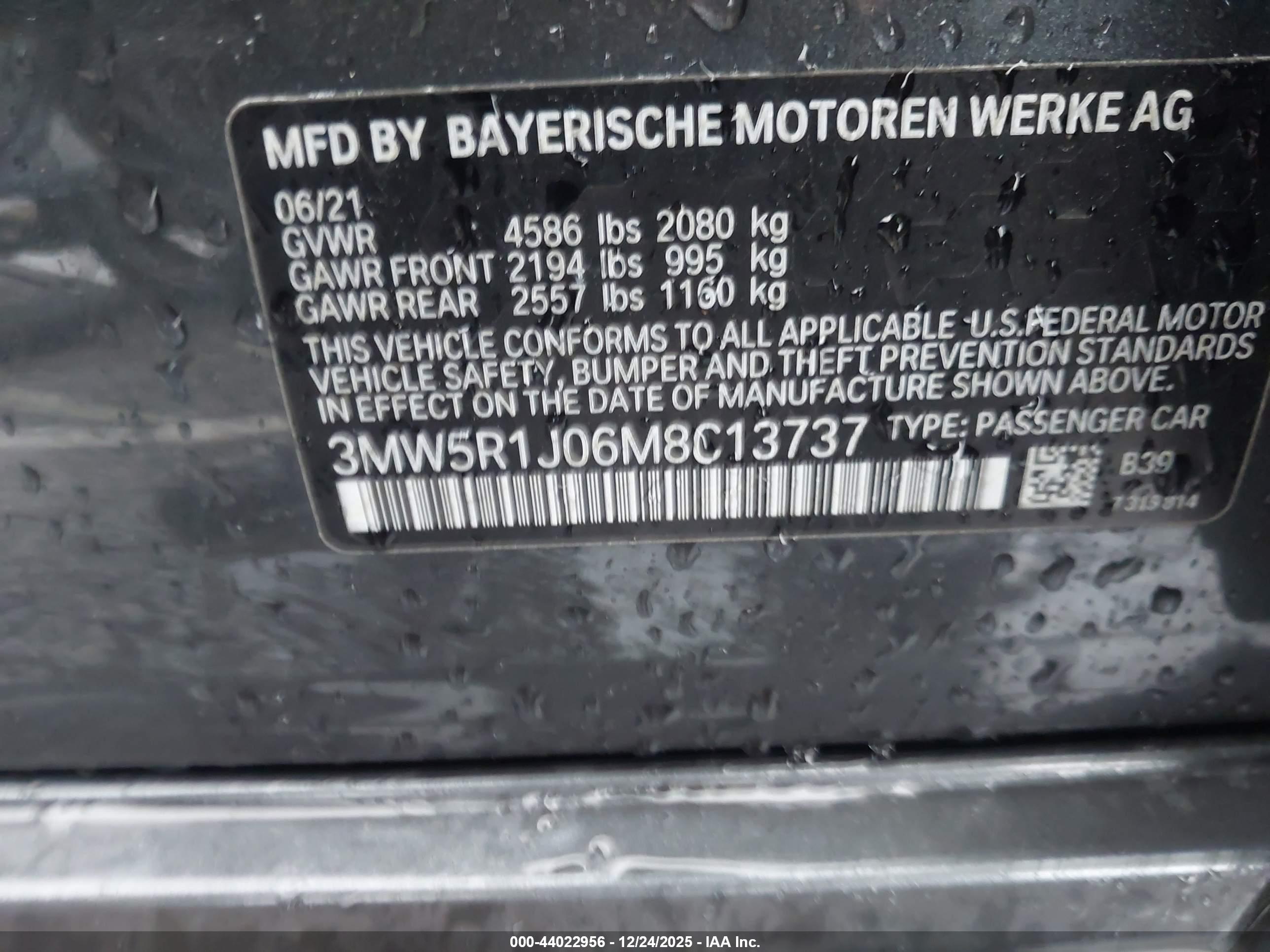 BMW 330I image 9