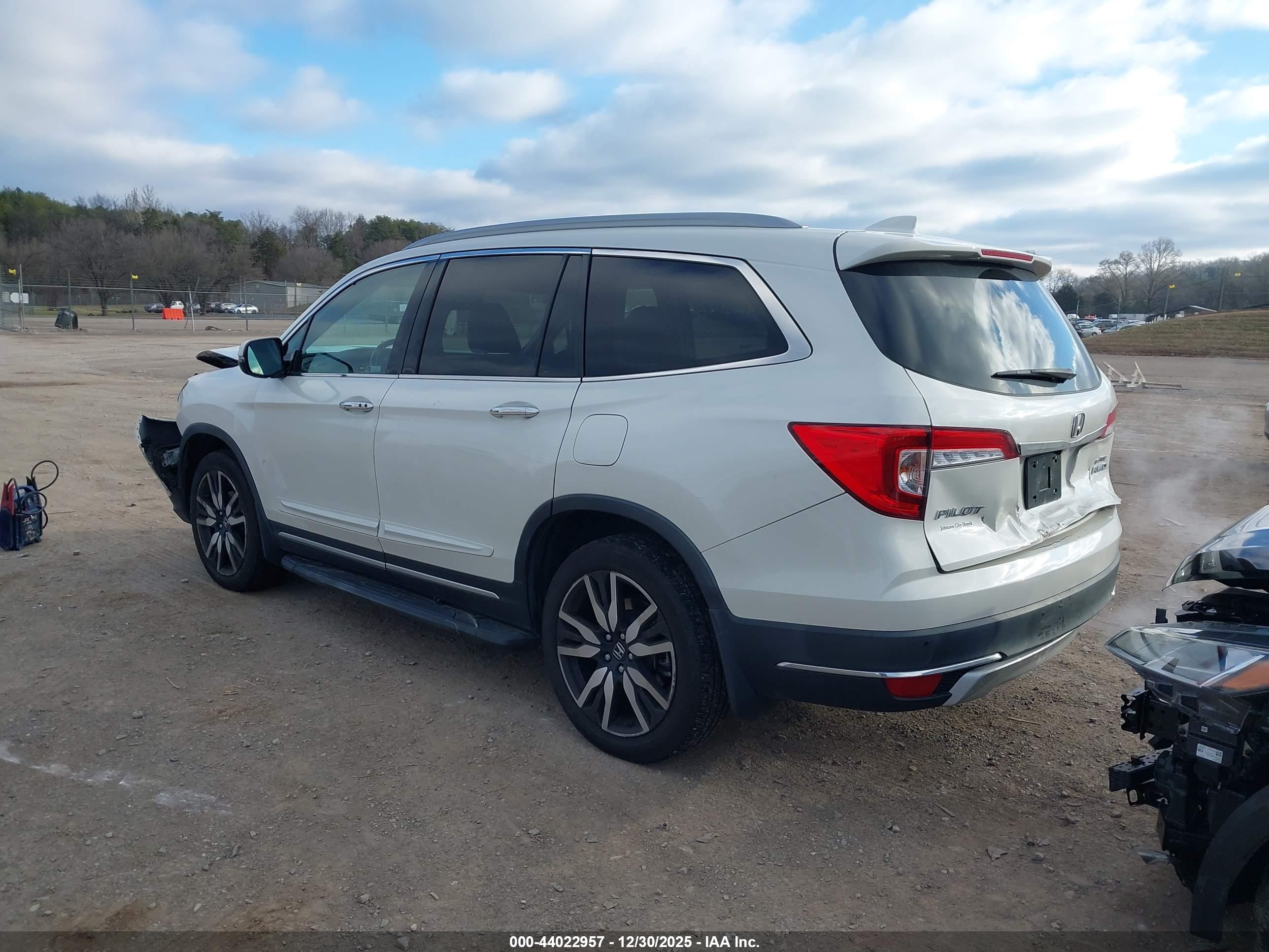 HONDA PILOT image 3