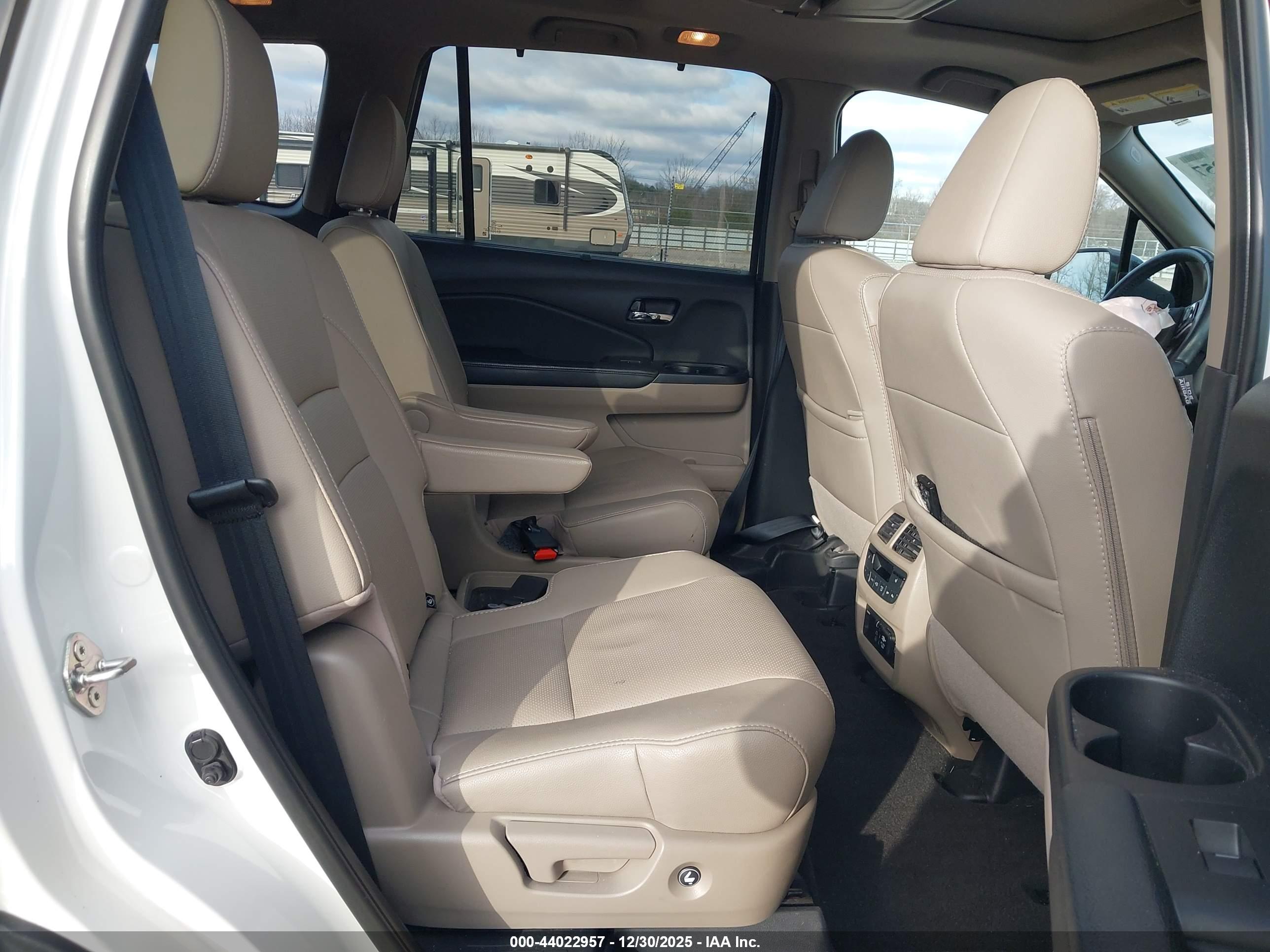 HONDA PILOT image 8