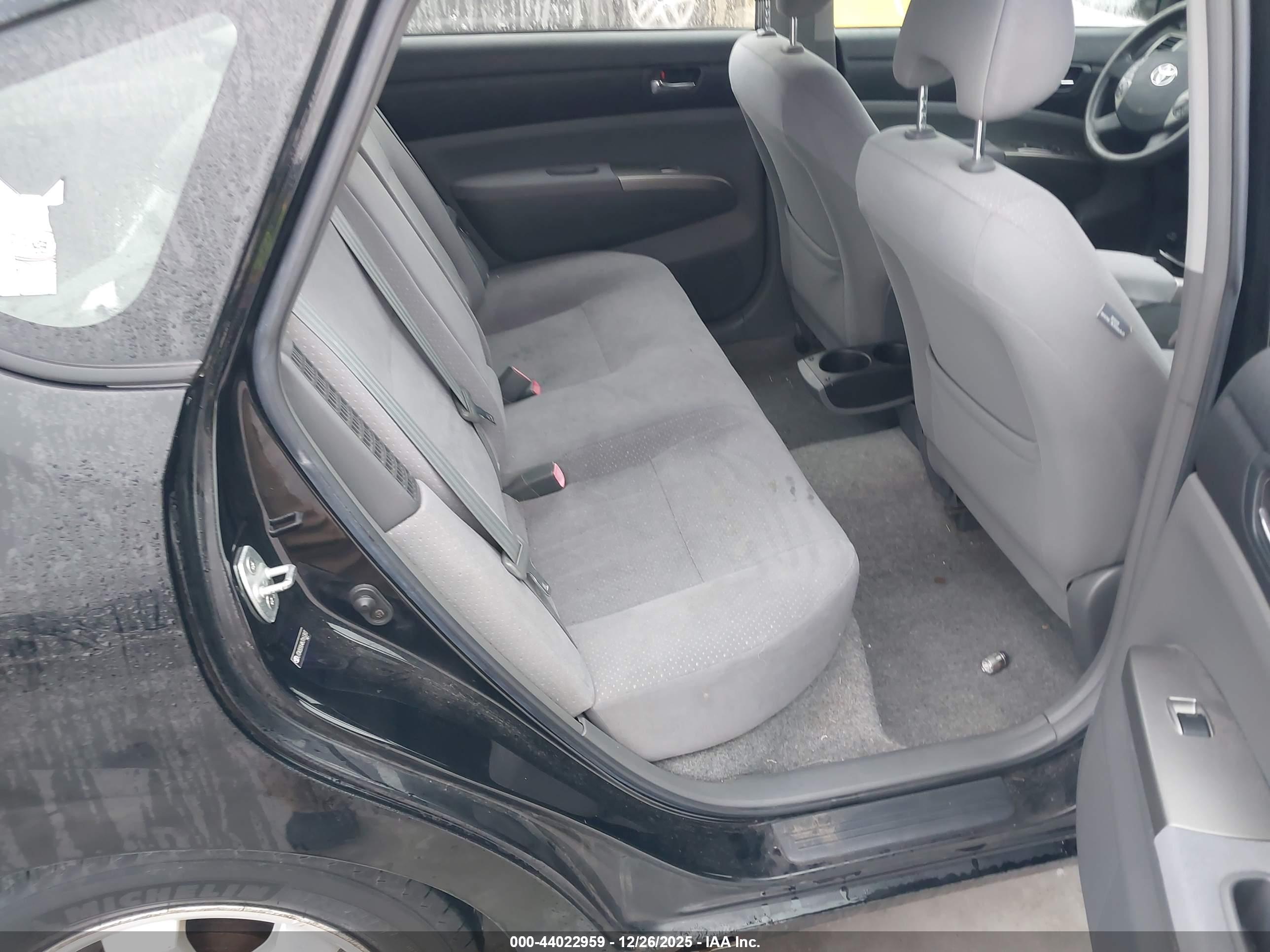 TOYOTA PRIUS image 8