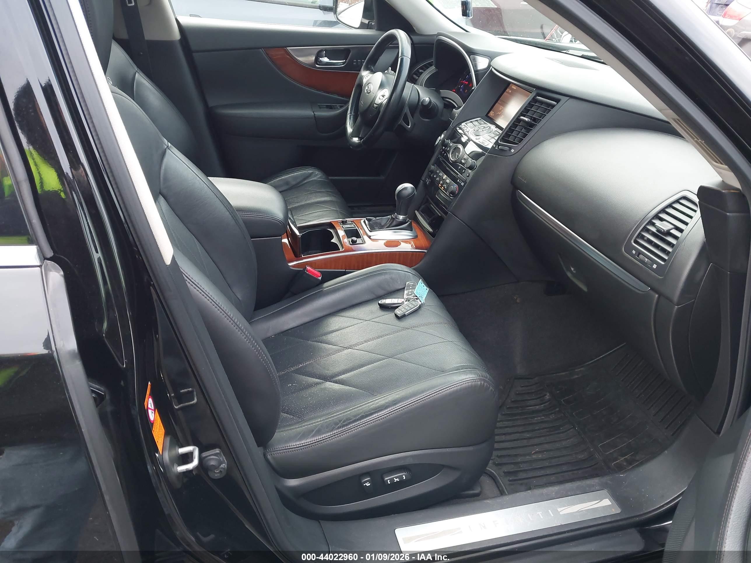 INFINITI FX35 image 5