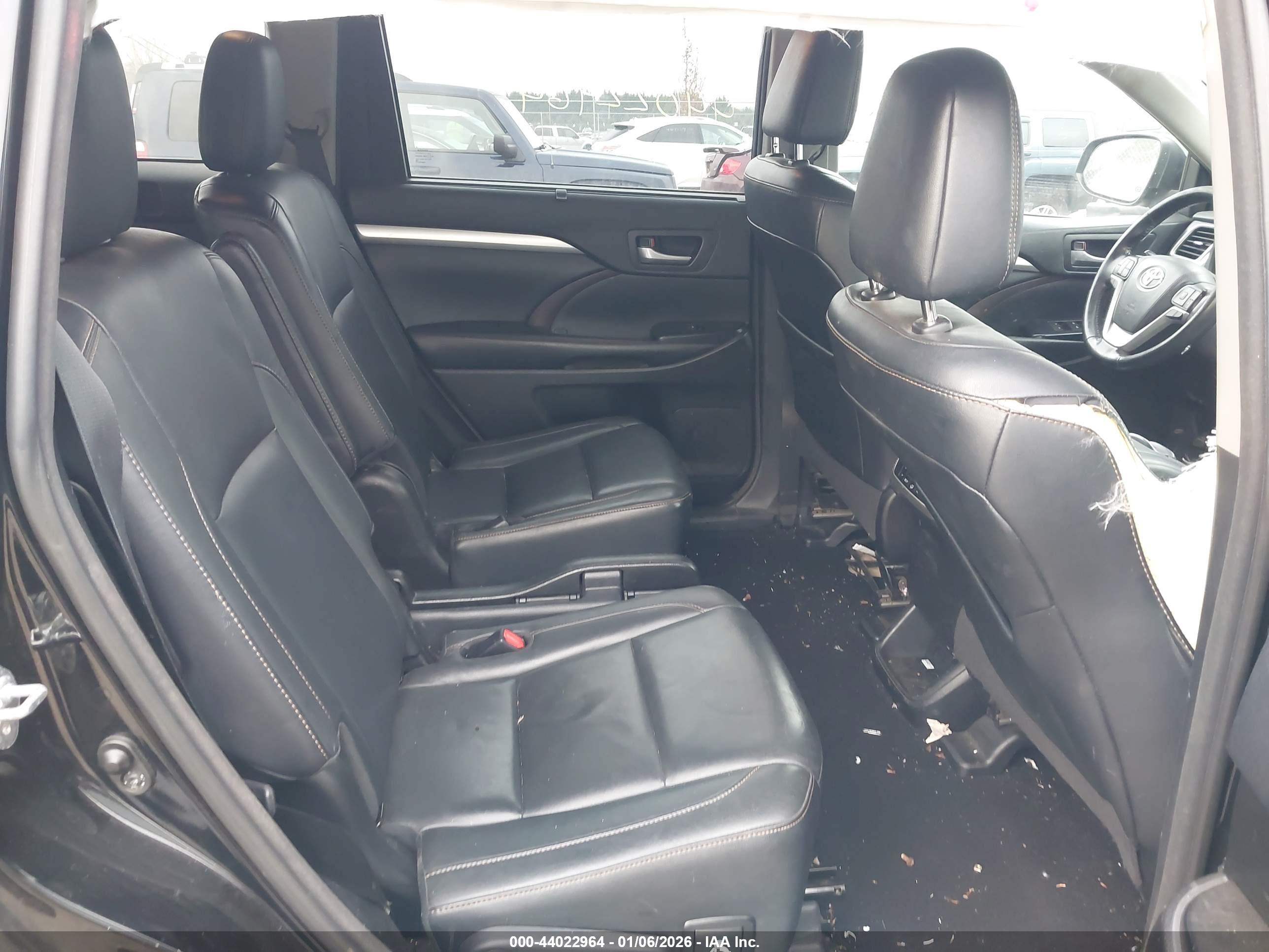 TOYOTA HIGHLANDER image 8