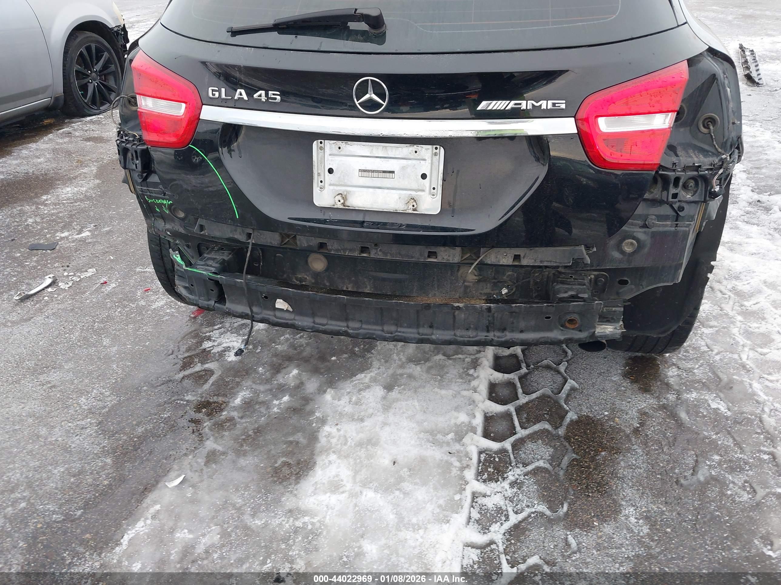 MERCEDES-BENZ GLA image 6