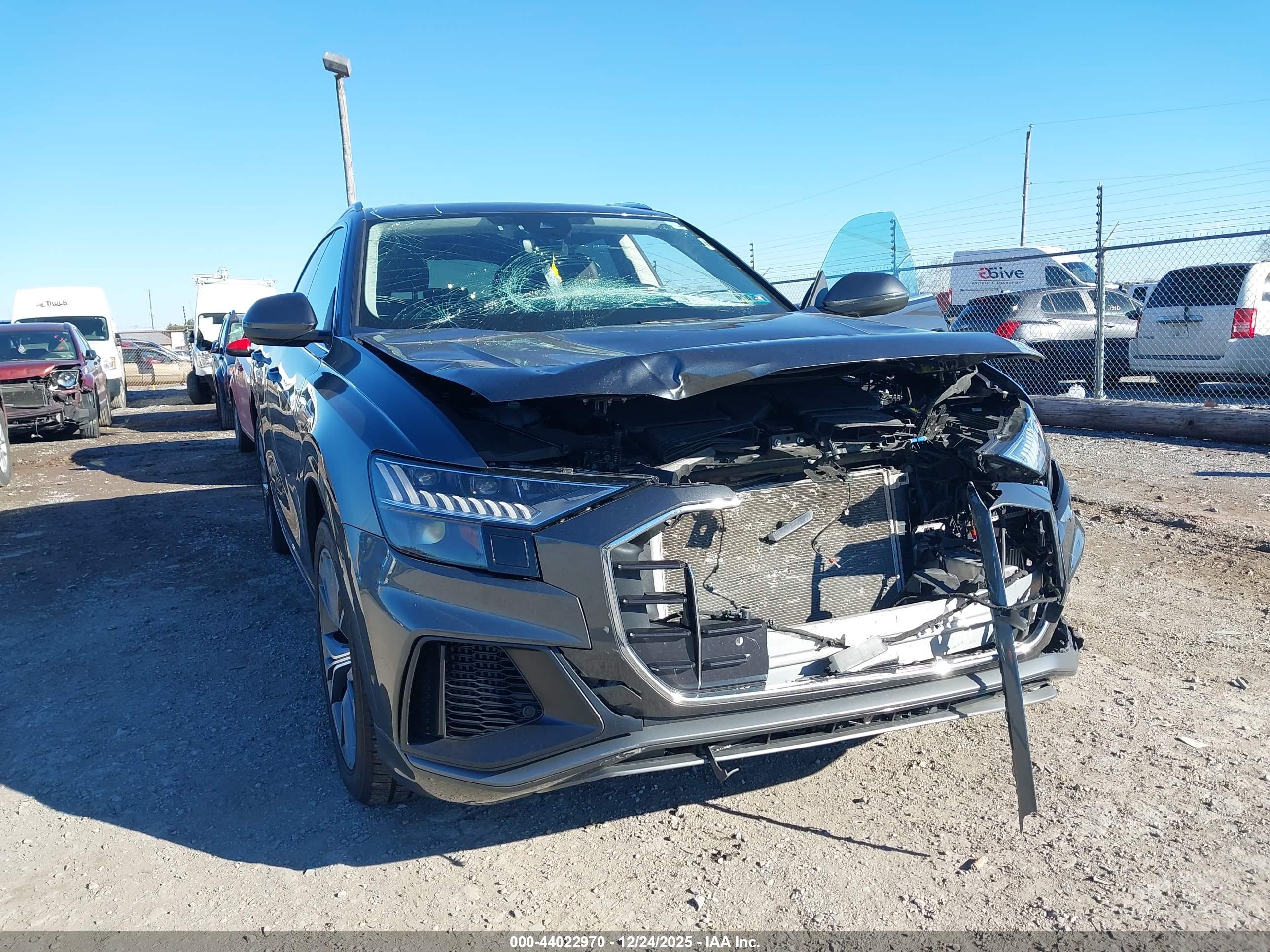 AUDI Q8 image 6