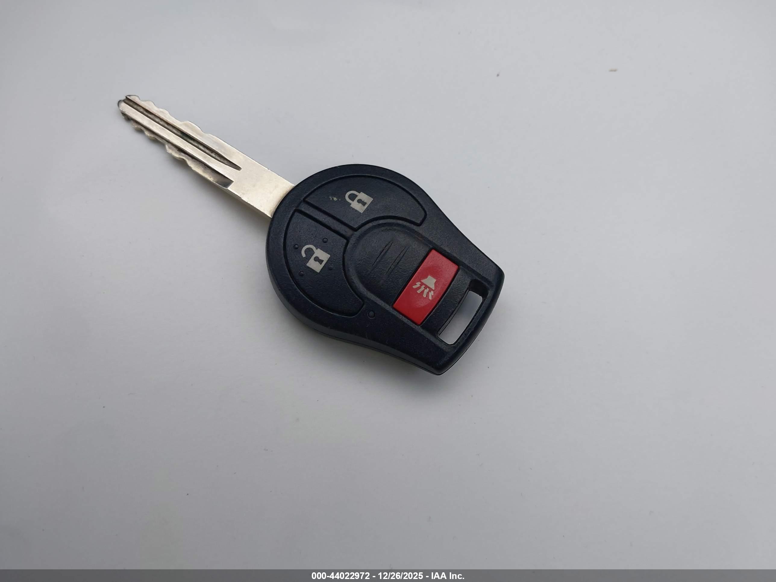 NISSAN ROGUE image 11