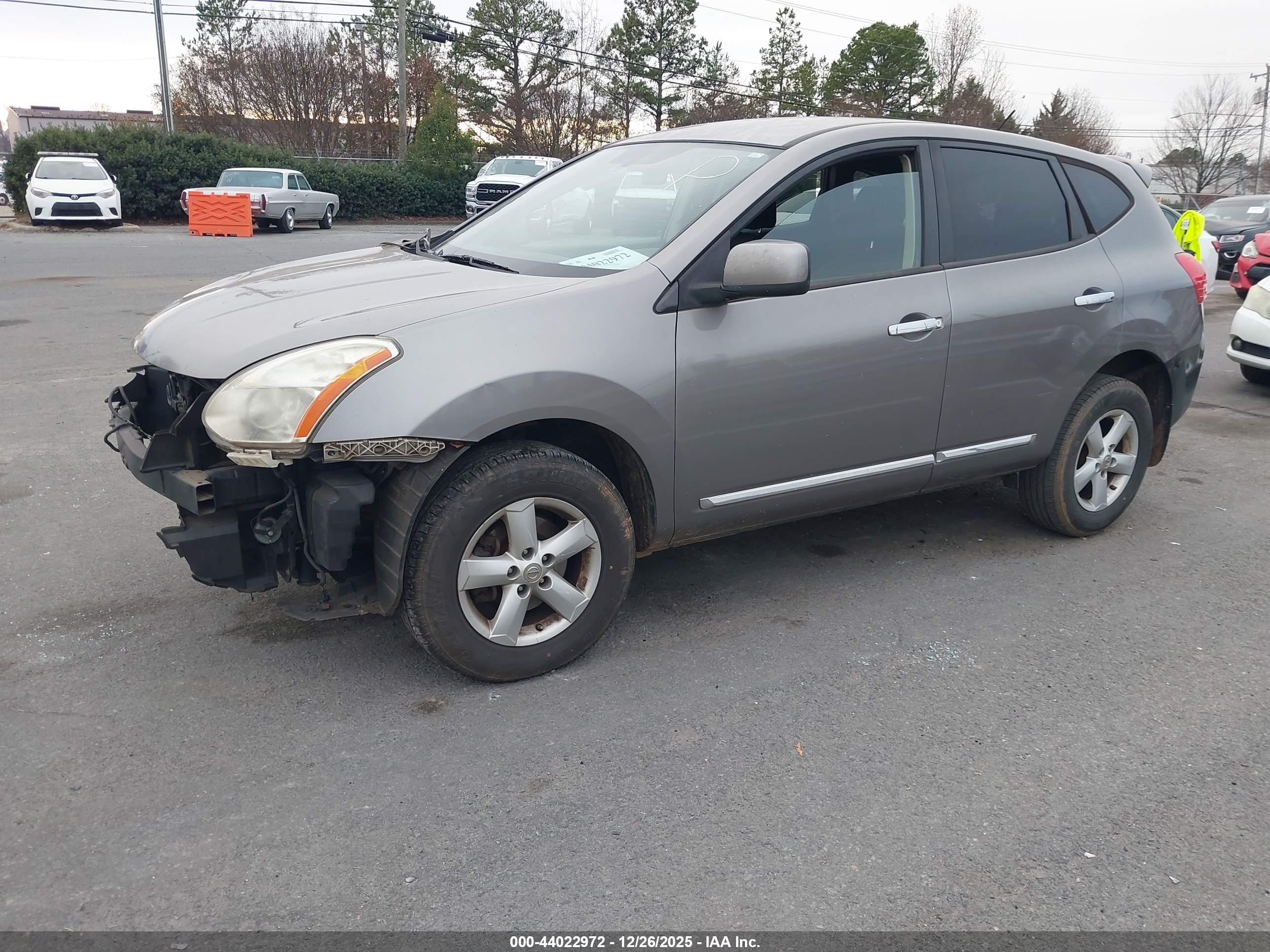 NISSAN ROGUE image 2