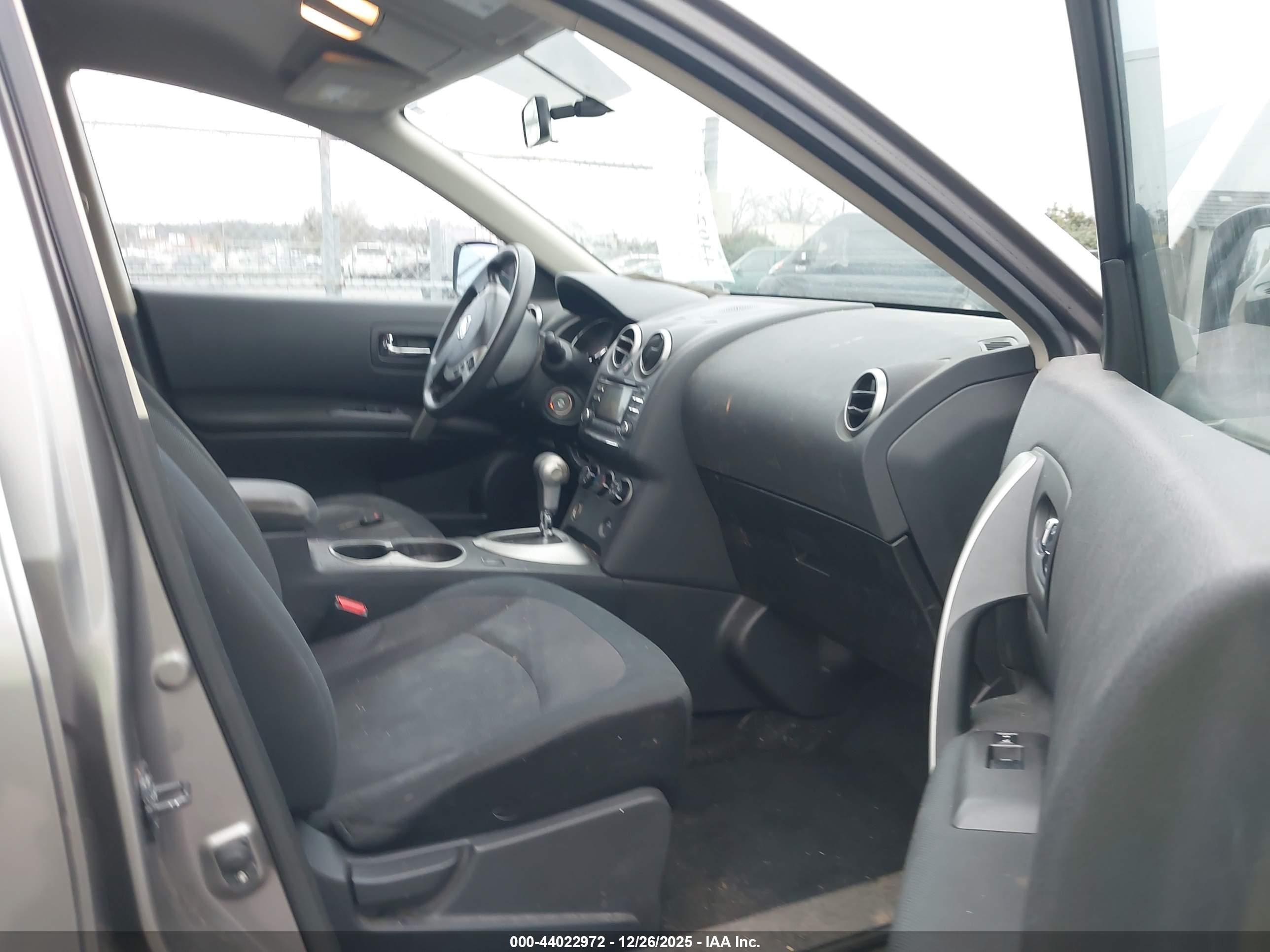 NISSAN ROGUE image 5