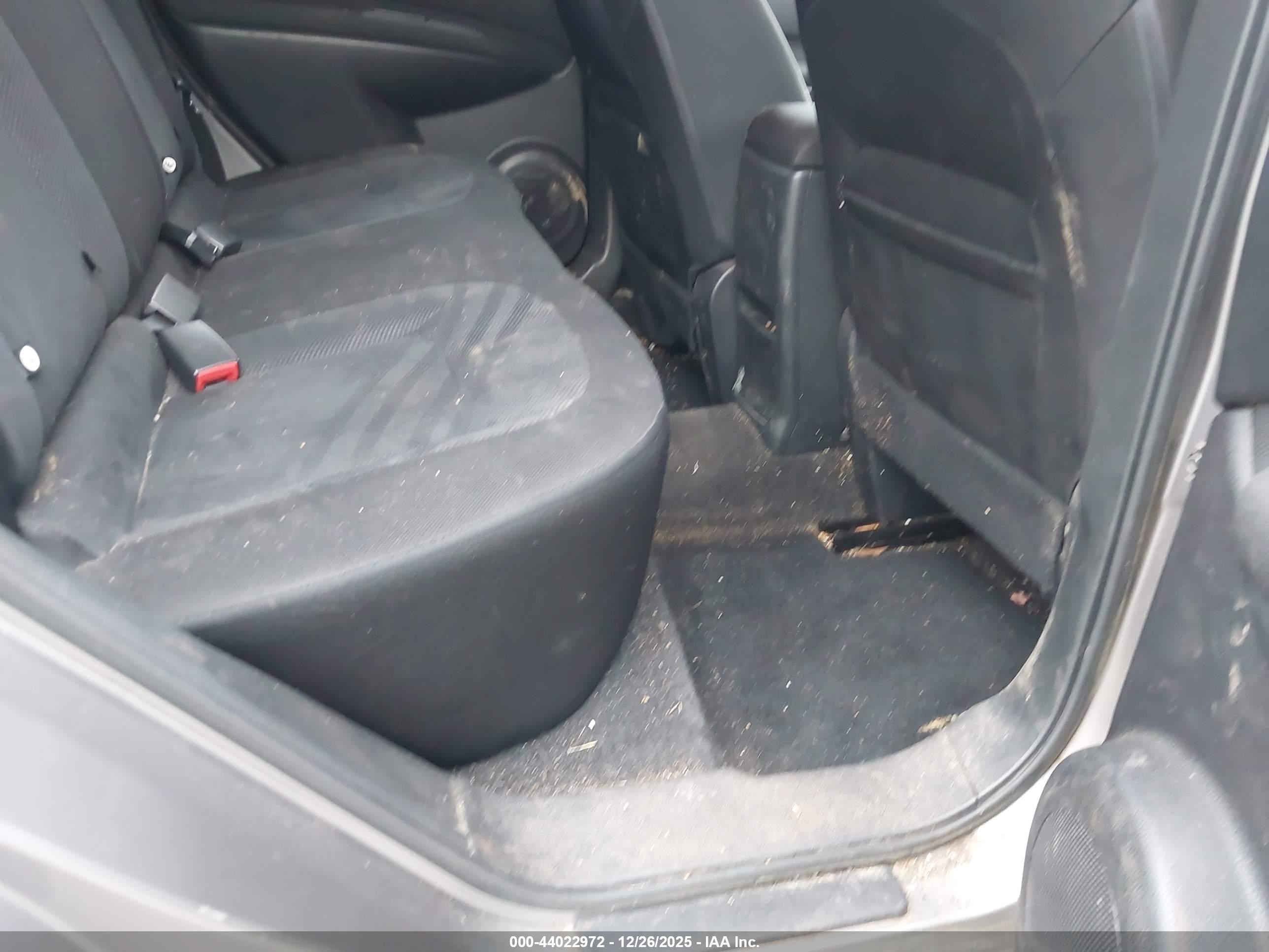 NISSAN ROGUE image 8