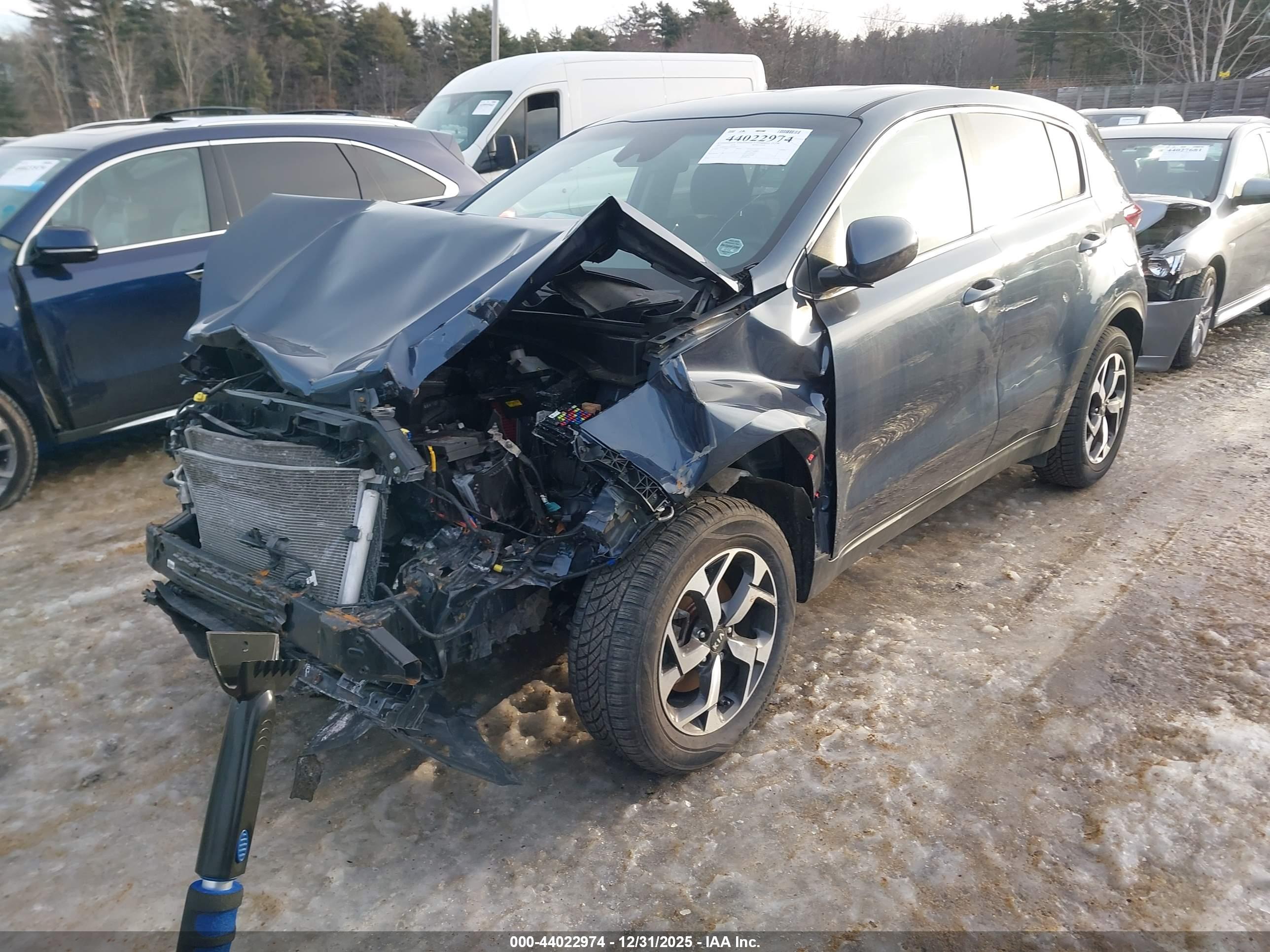 KIA SPORTAGE image 2