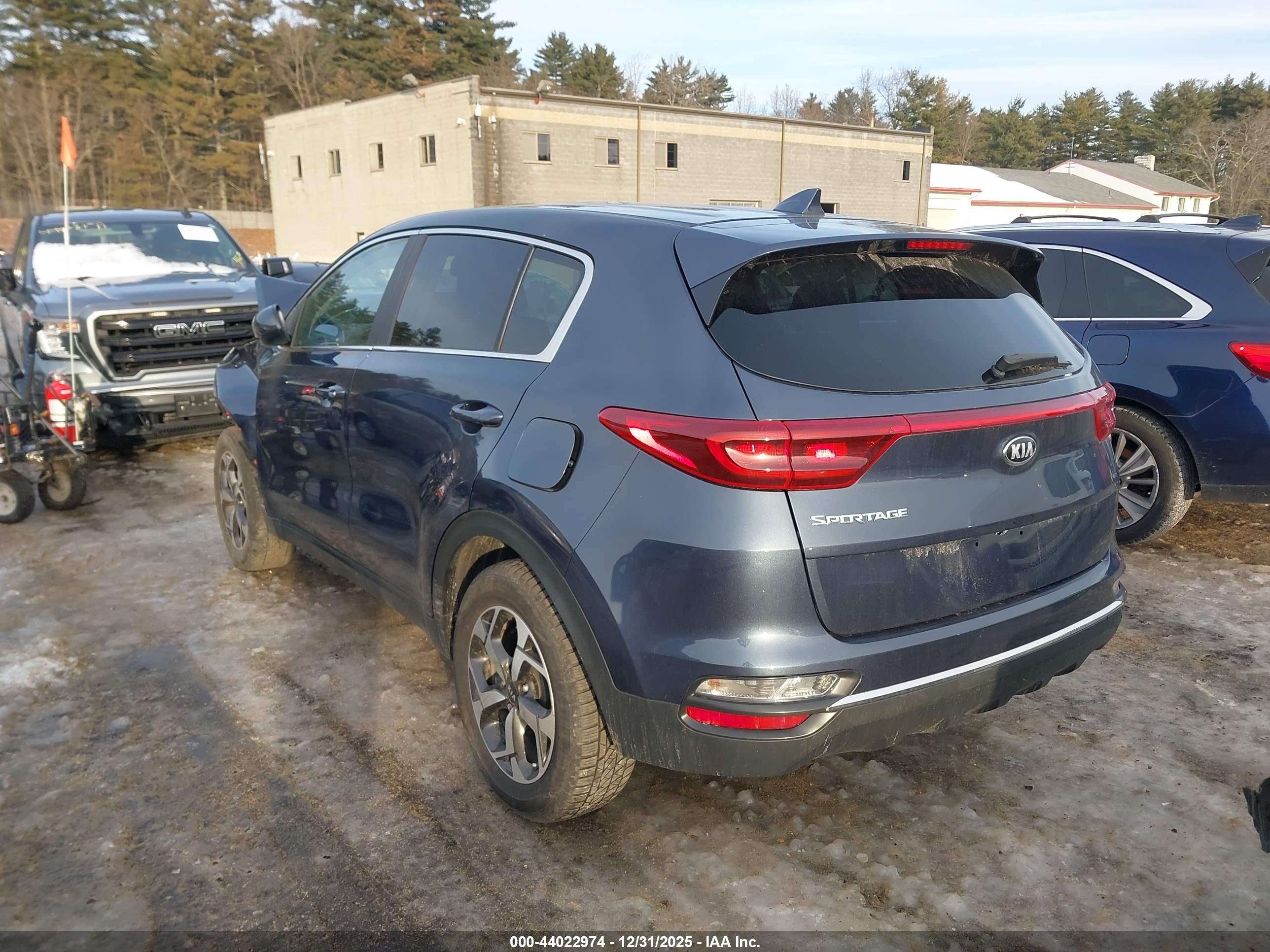 KIA SPORTAGE image 3