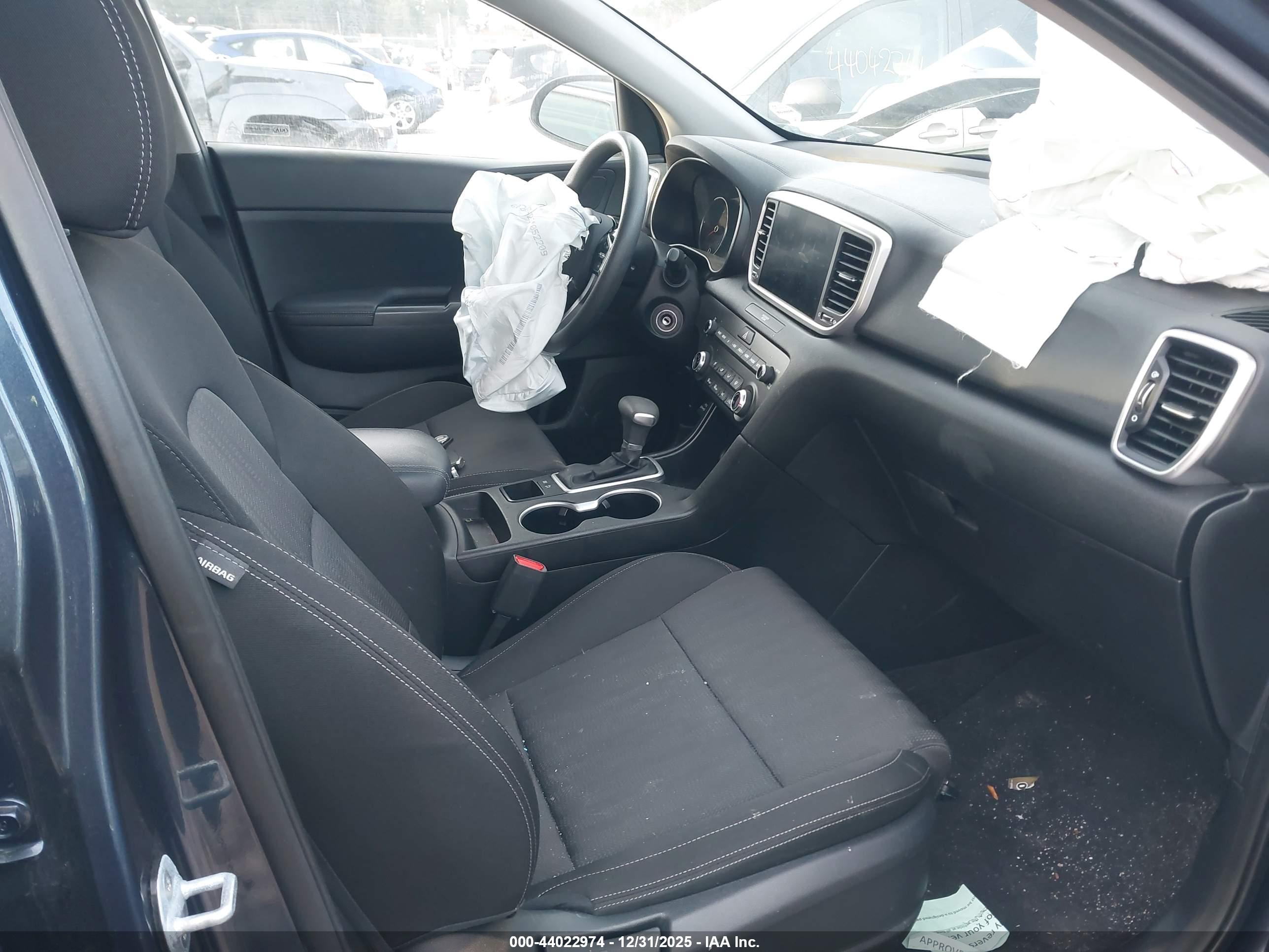 KIA SPORTAGE image 5