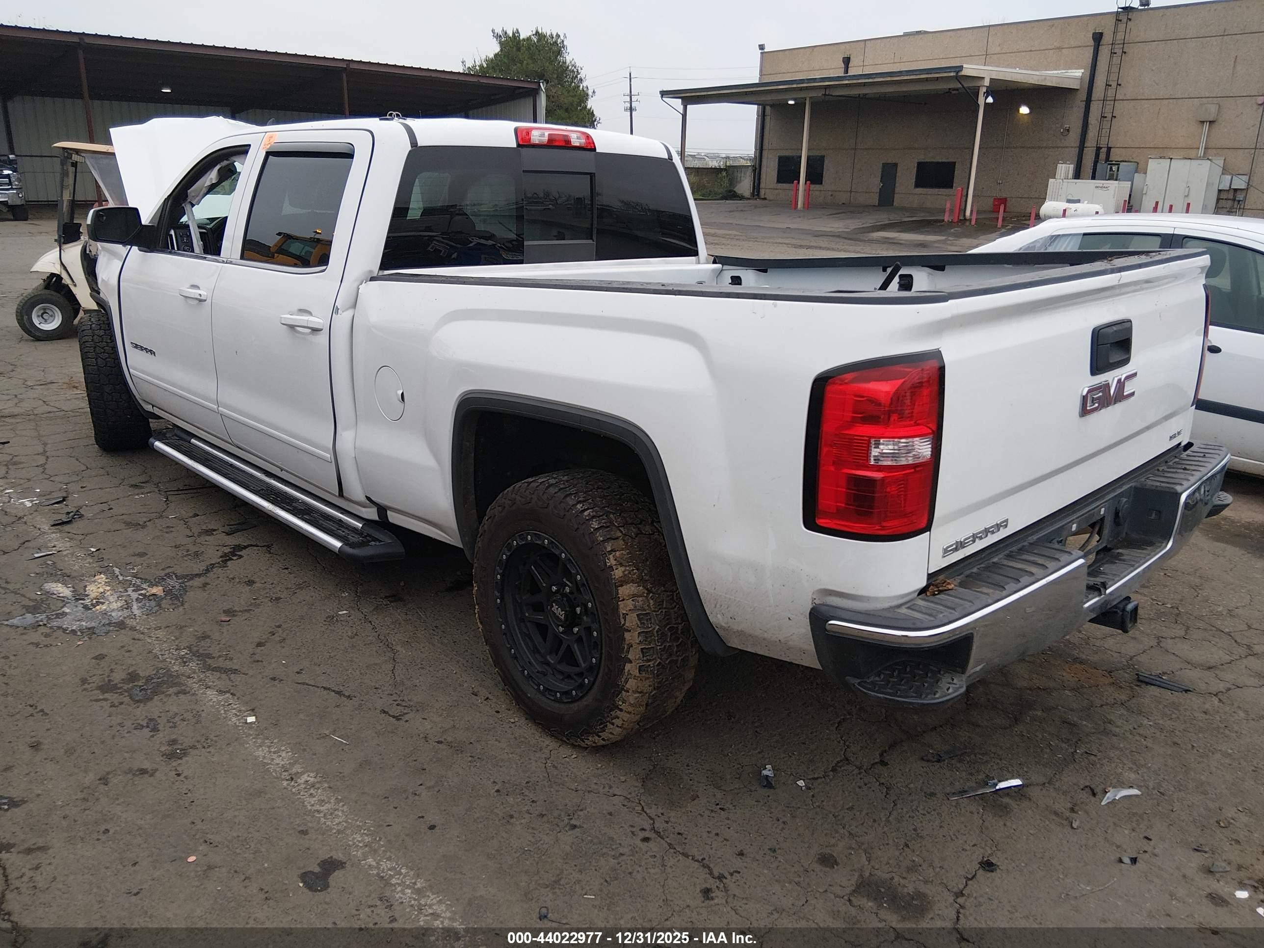 GMC SIERRA image 3