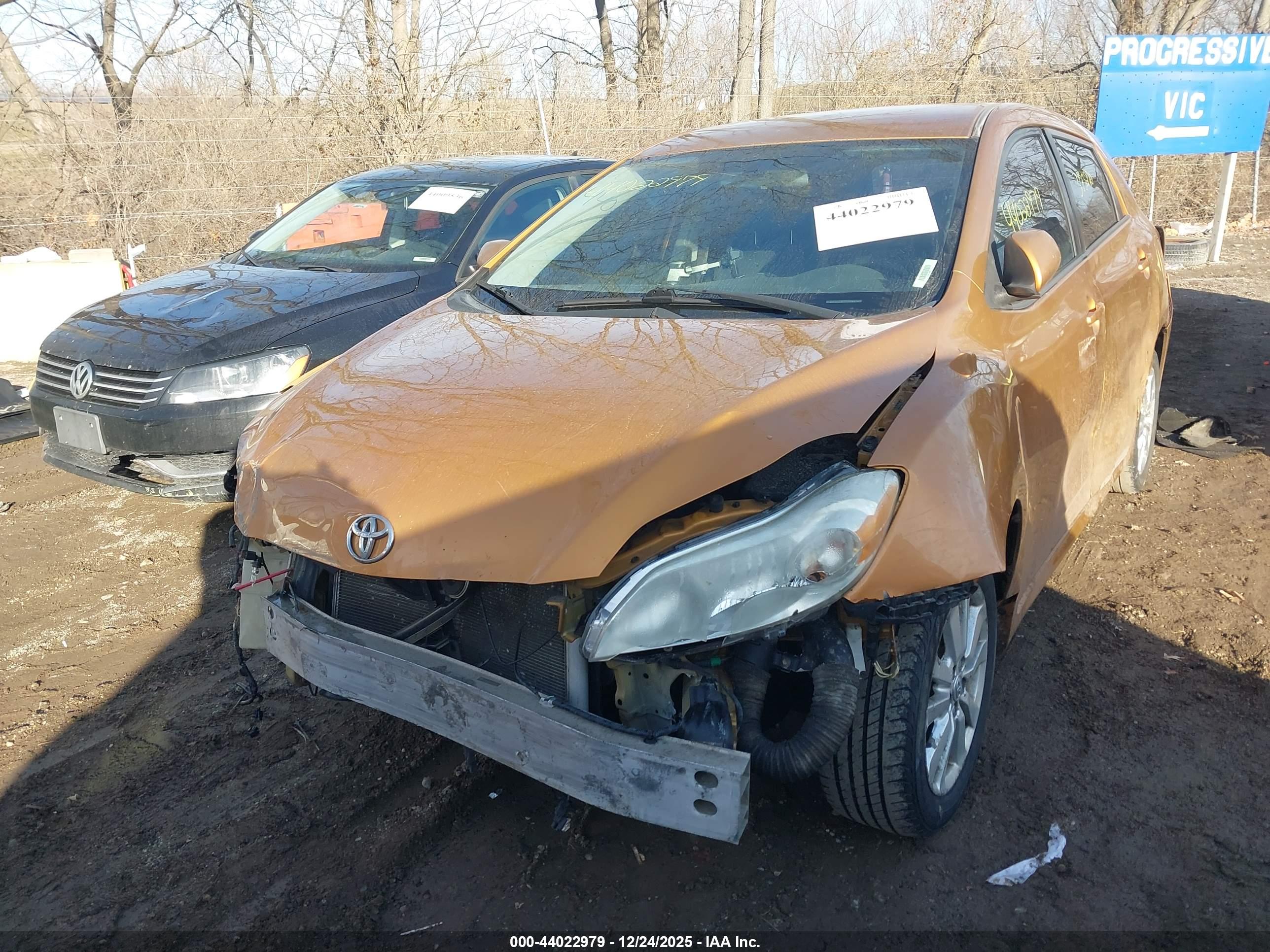 TOYOTA MATRIX image 2