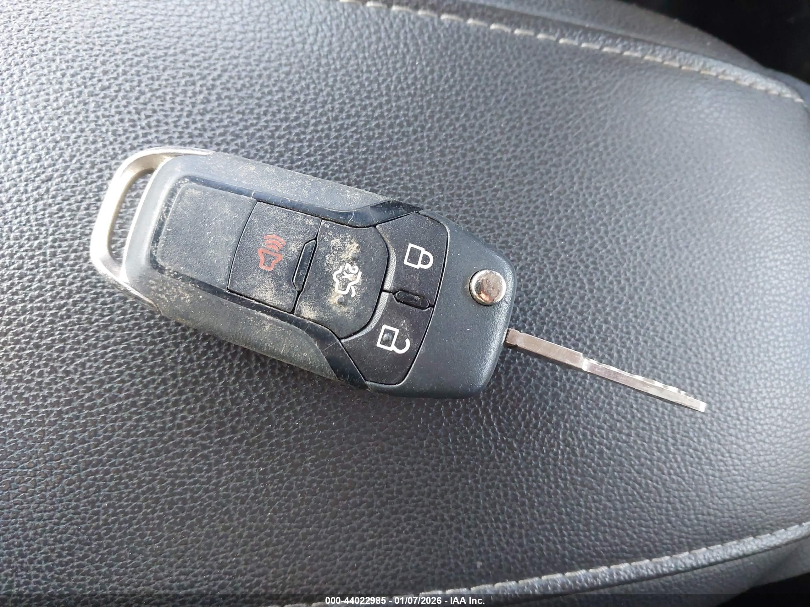 FORD FUSION image 11