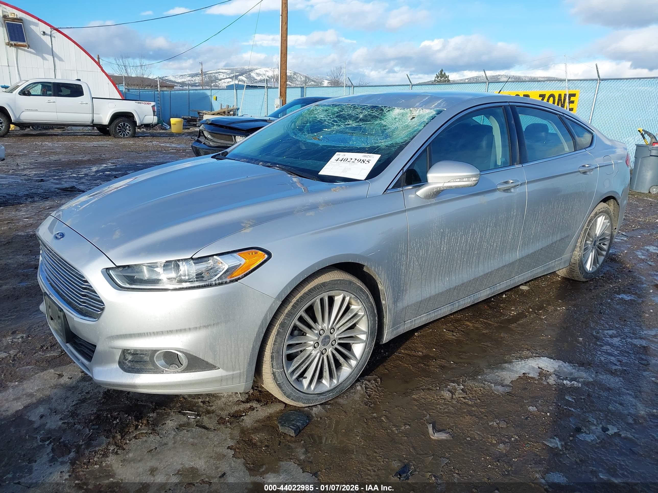 FORD FUSION image 2