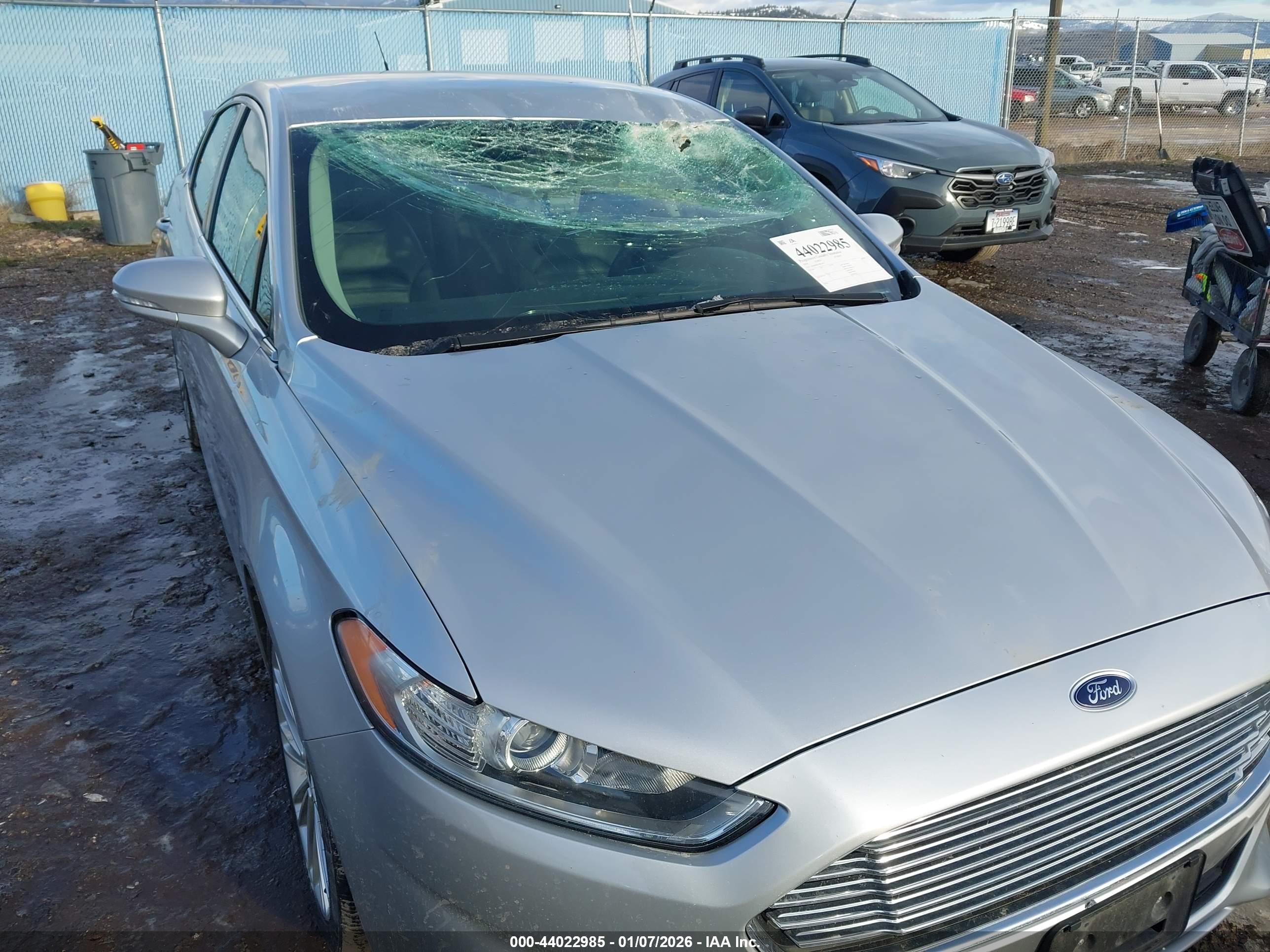 FORD FUSION image 6