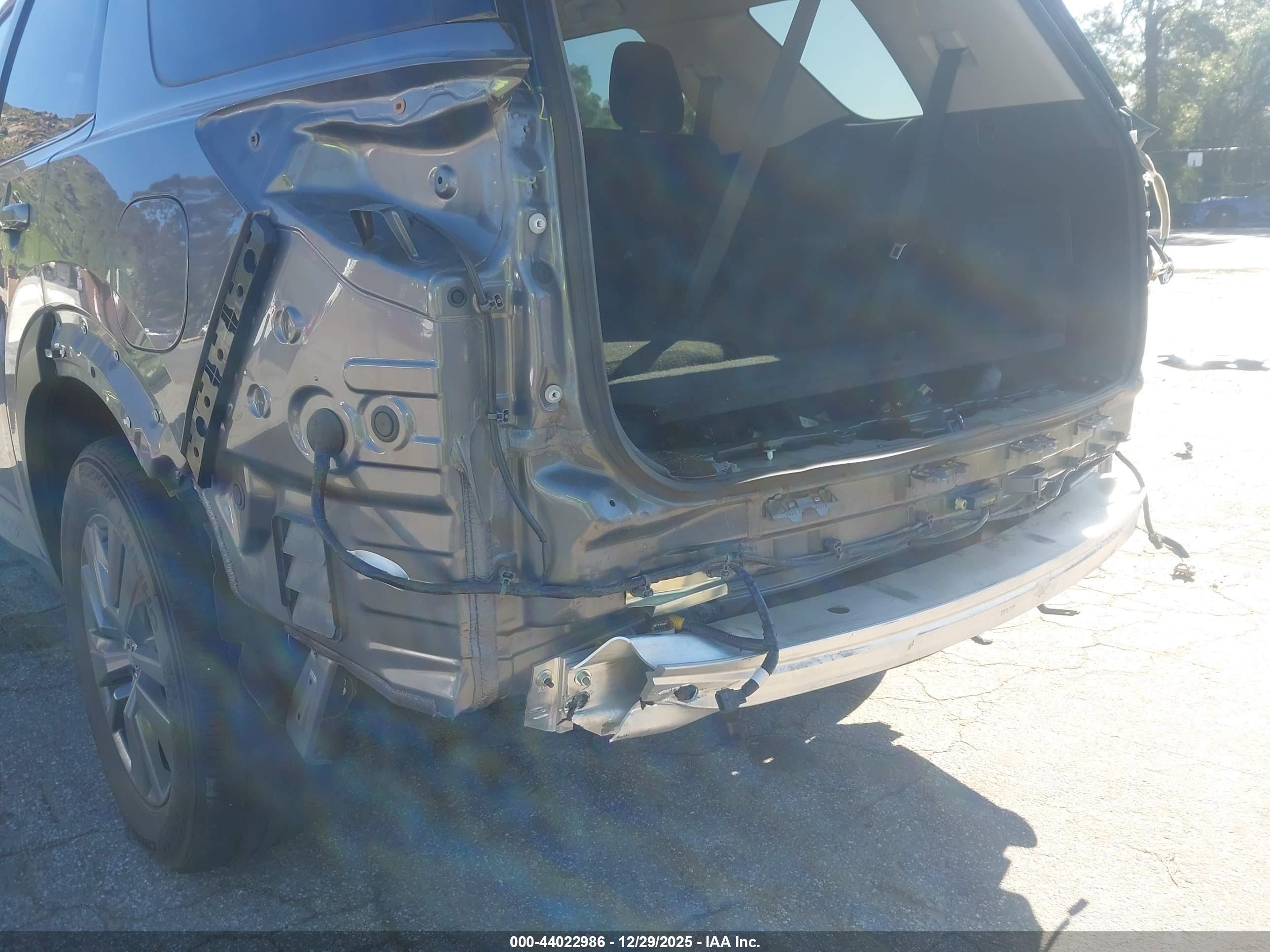 NISSAN PATHFINDER image 6