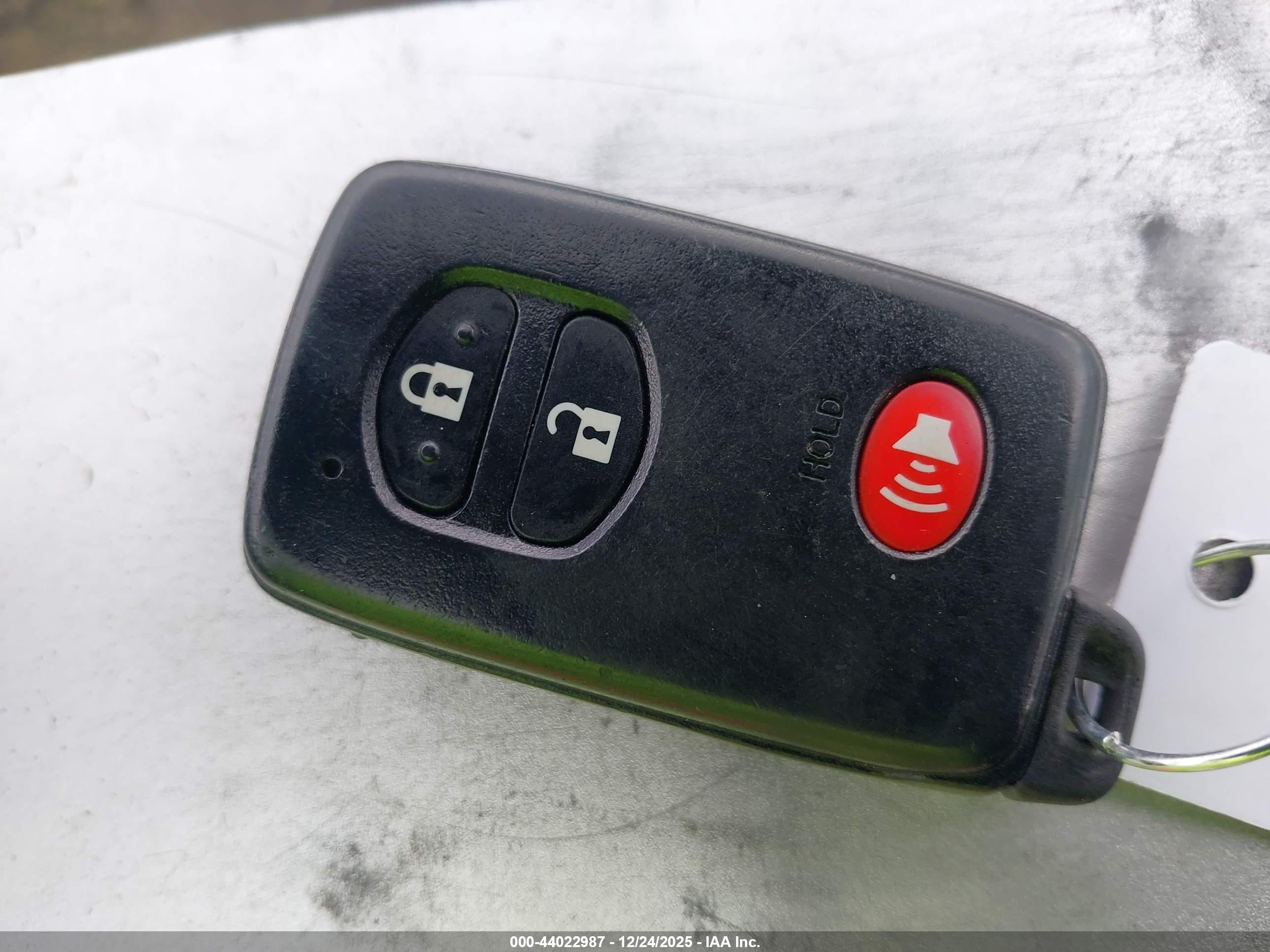 TOYOTA PRIUS image 11