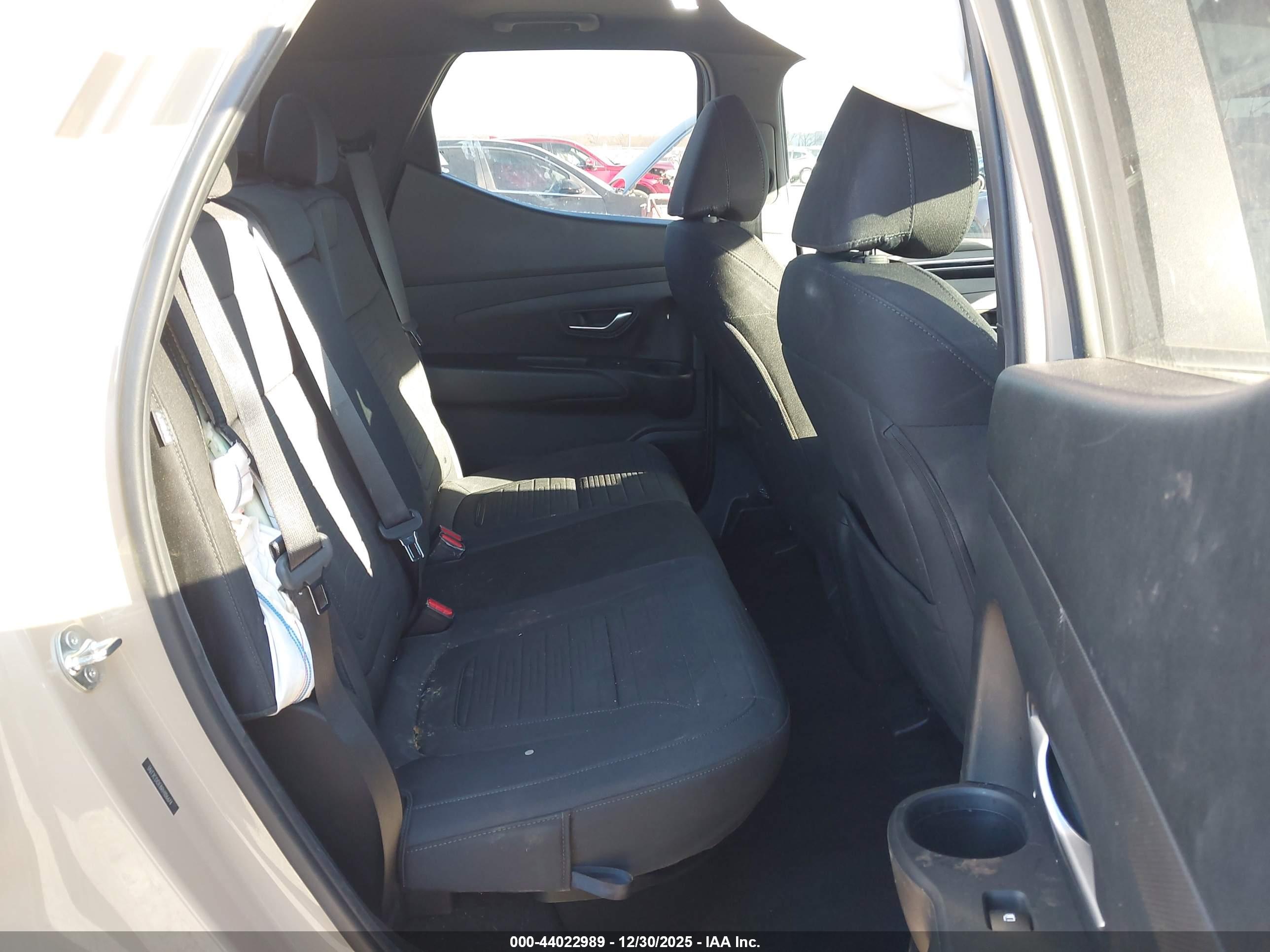 HYUNDAI SANTA image 8