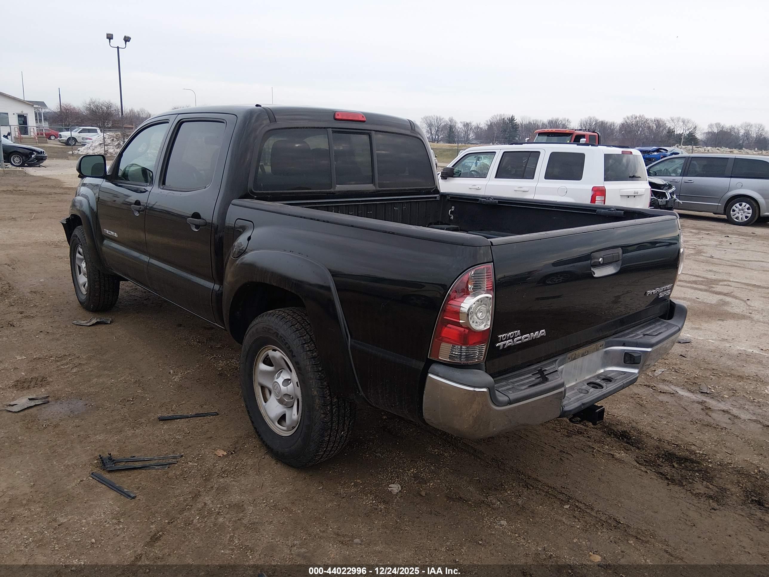 TOYOTA TACOMA image 3
