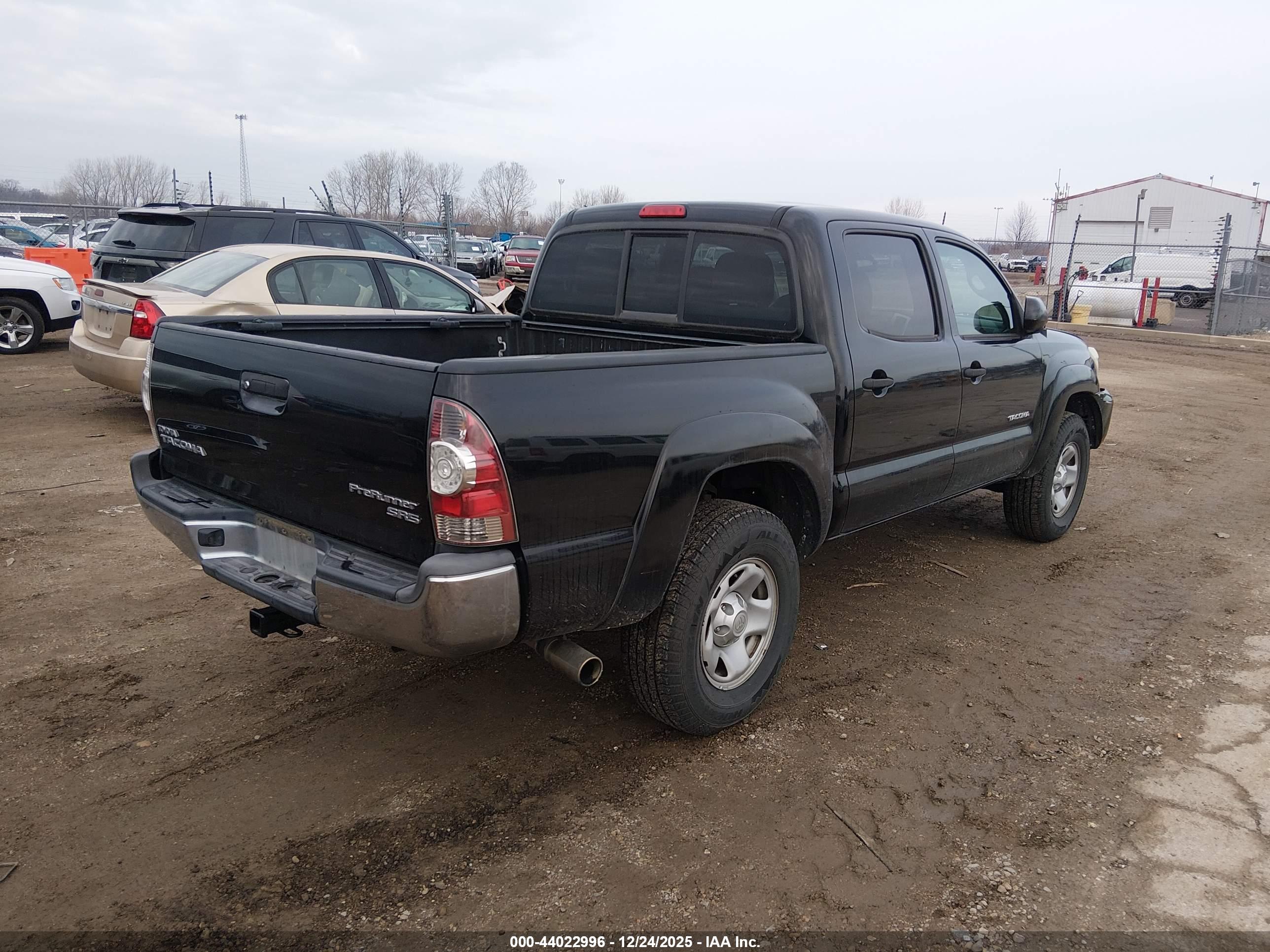 TOYOTA TACOMA image 4