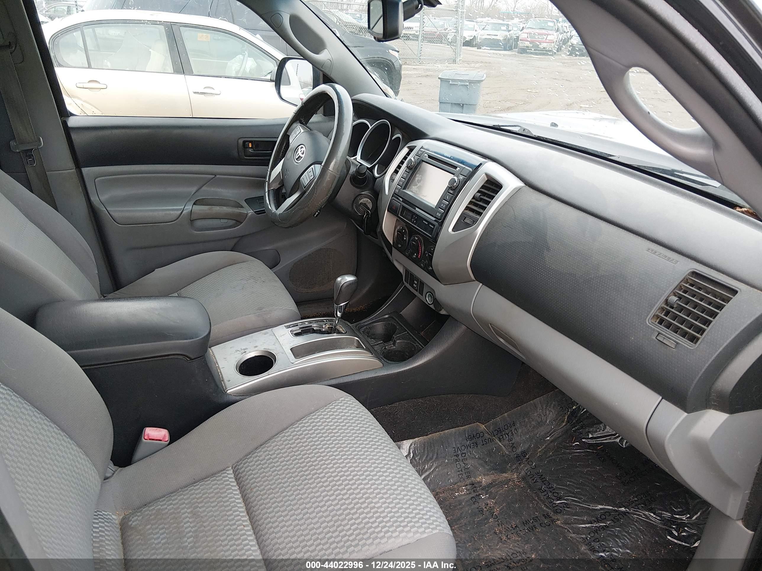 TOYOTA TACOMA image 5