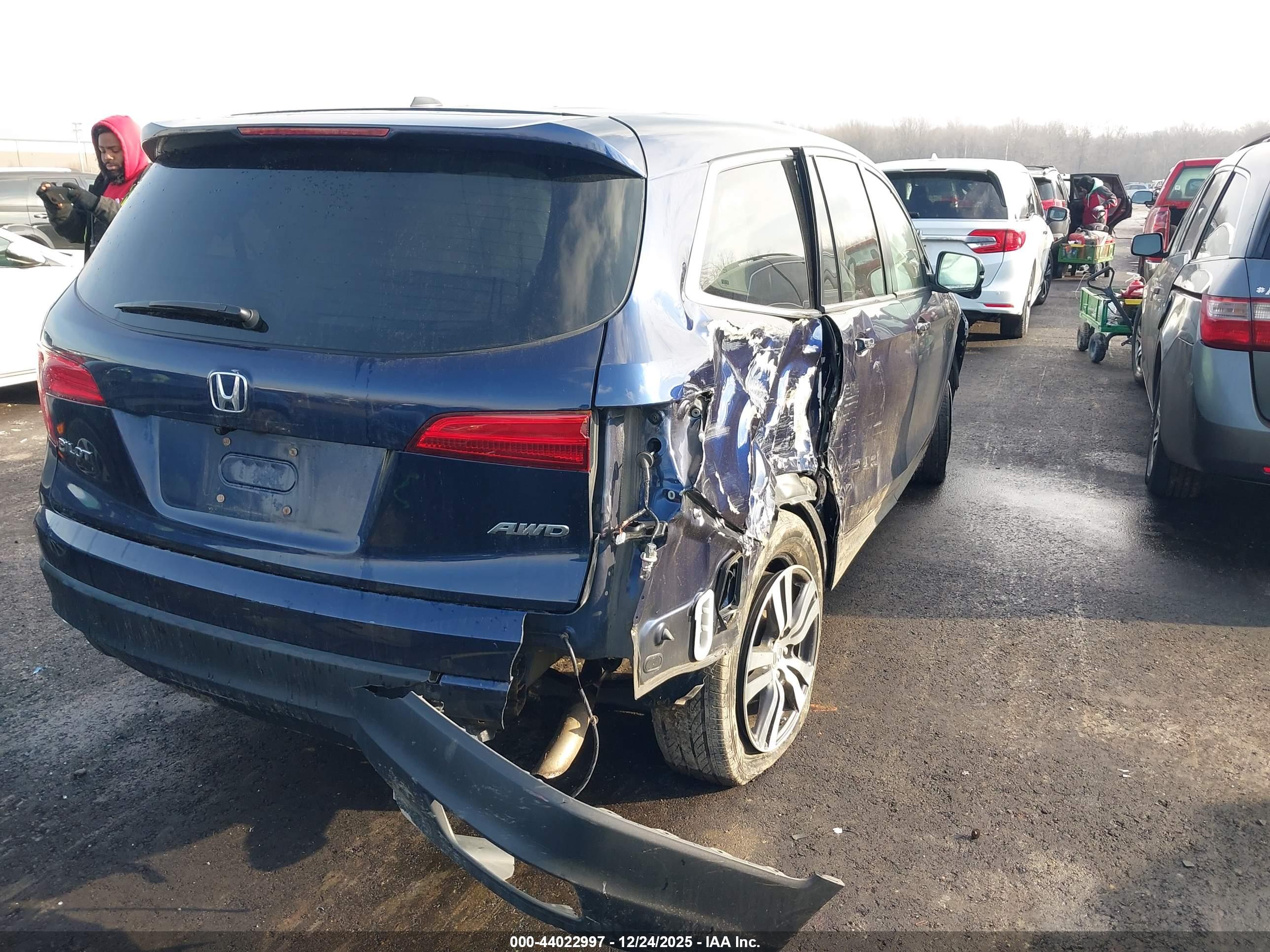 HONDA PILOT image 4