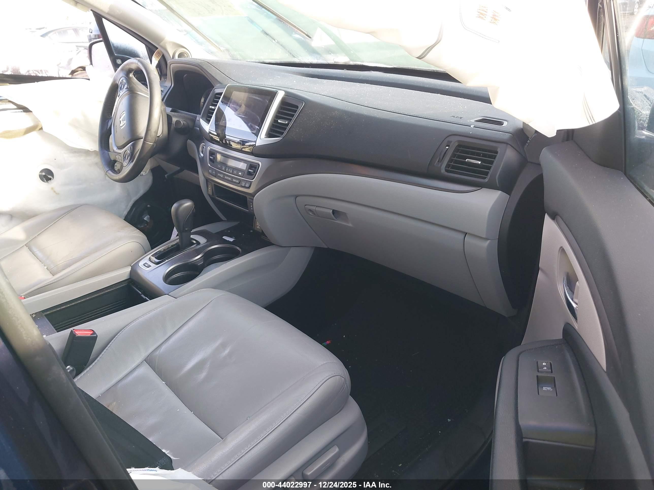 HONDA PILOT image 5