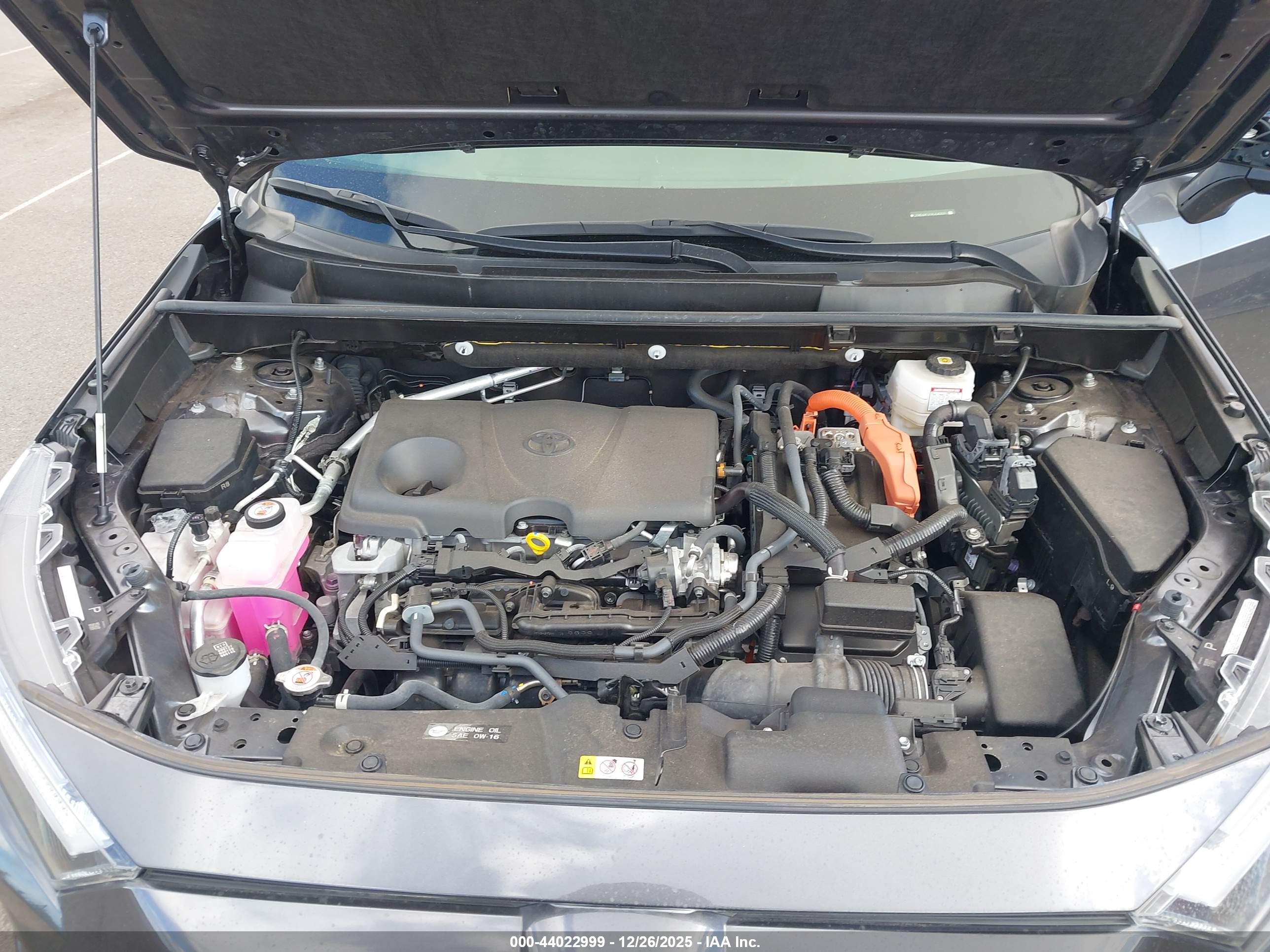 TOYOTA RAV4 image 10