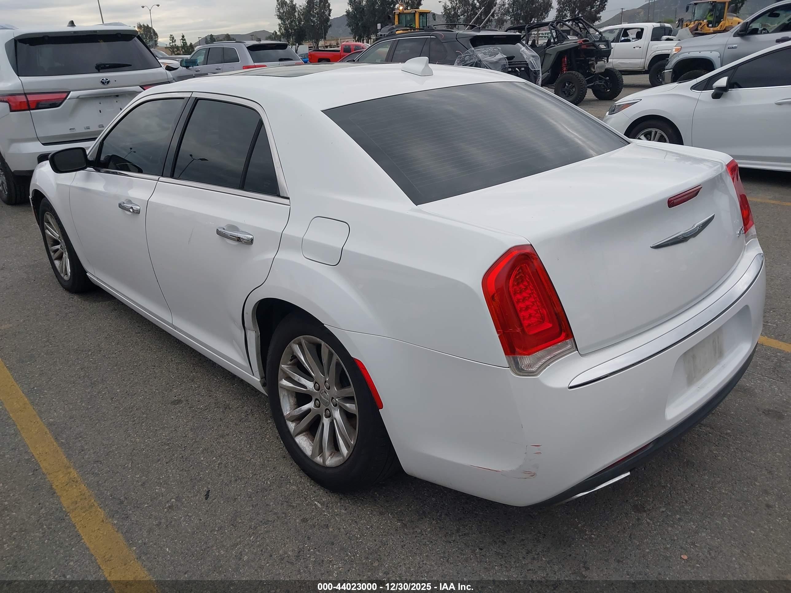 CHRYSLER 300C image 3