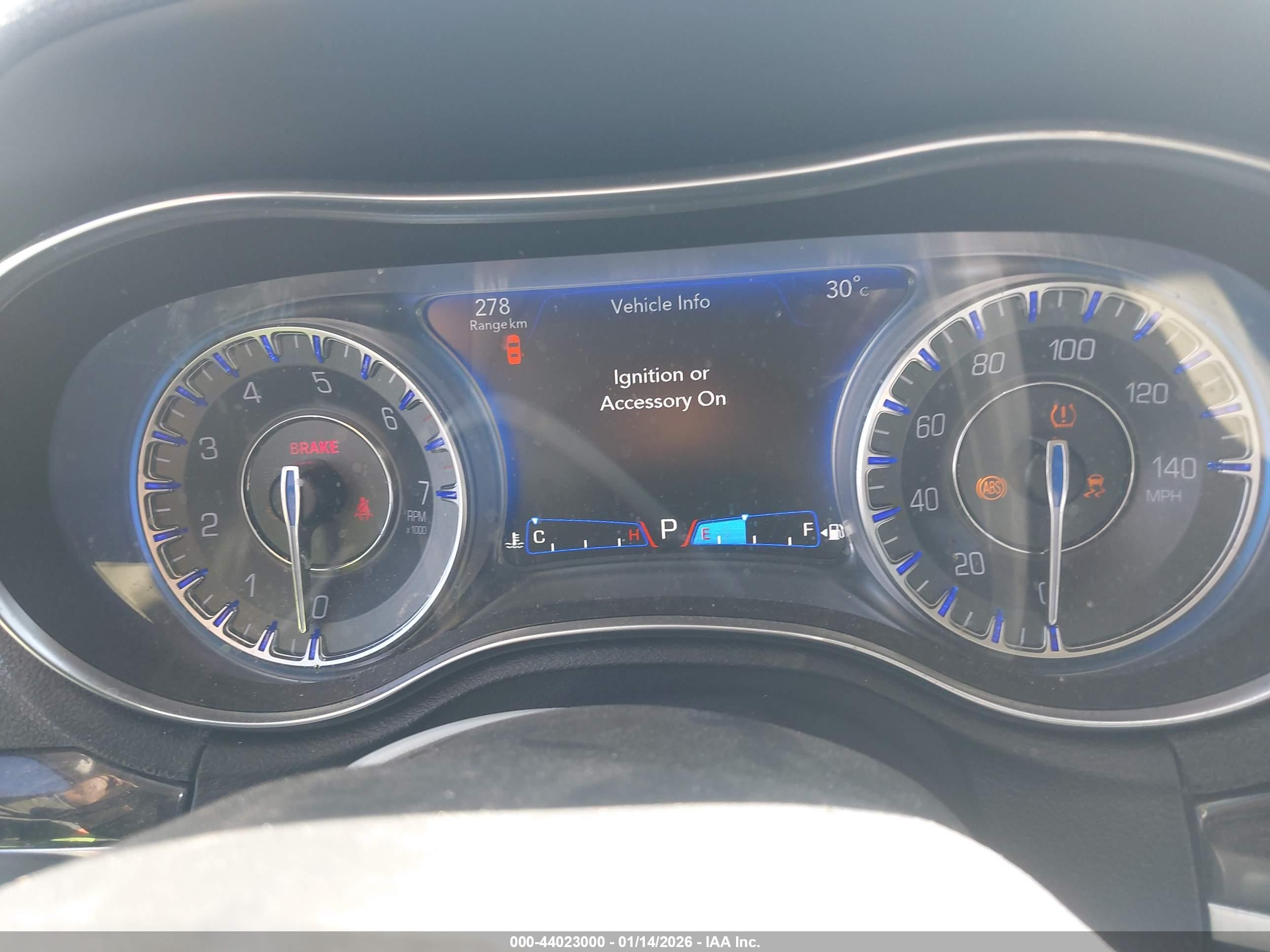 CHRYSLER 300C image 7