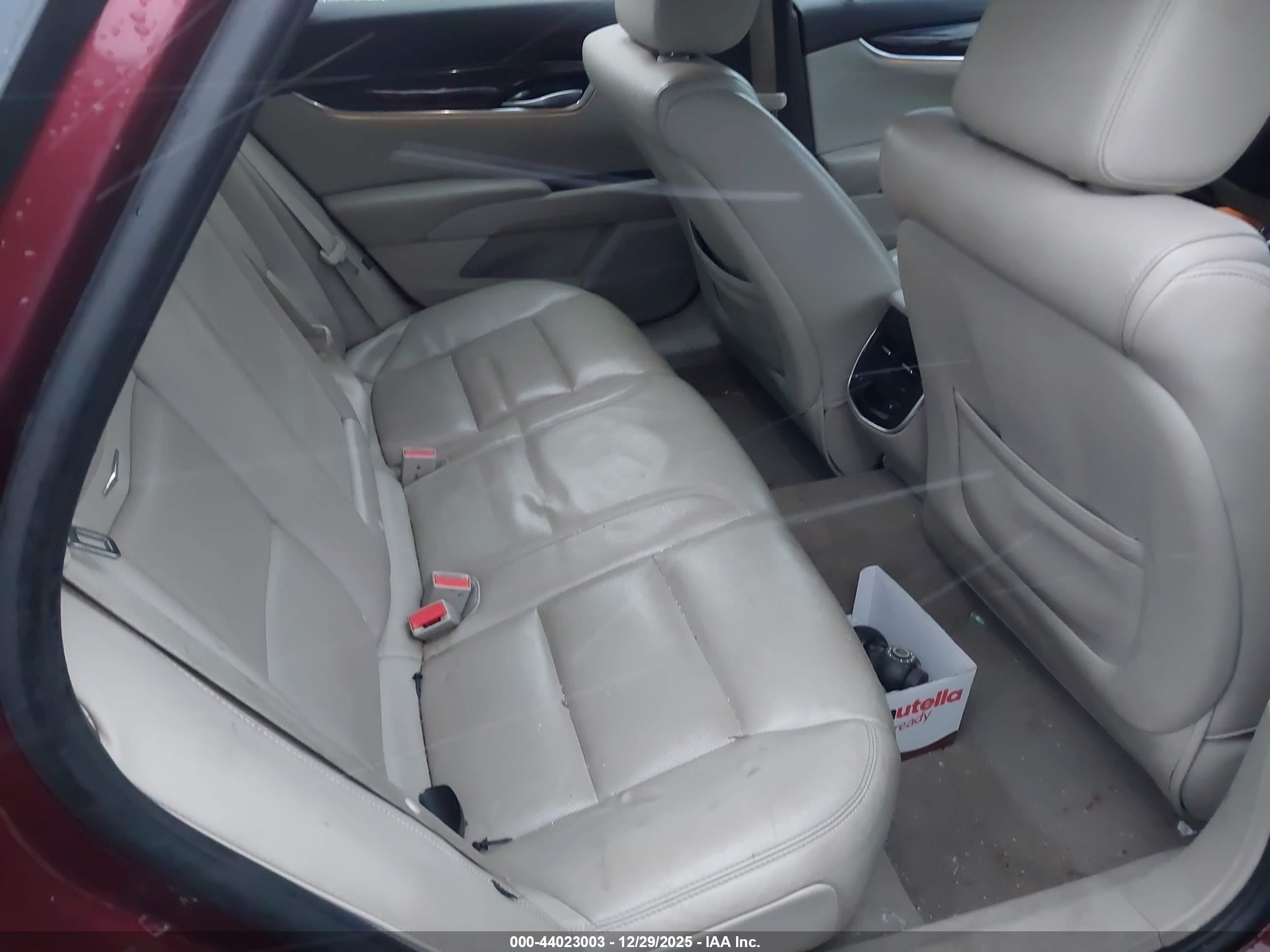 CADILLAC XTS image 8