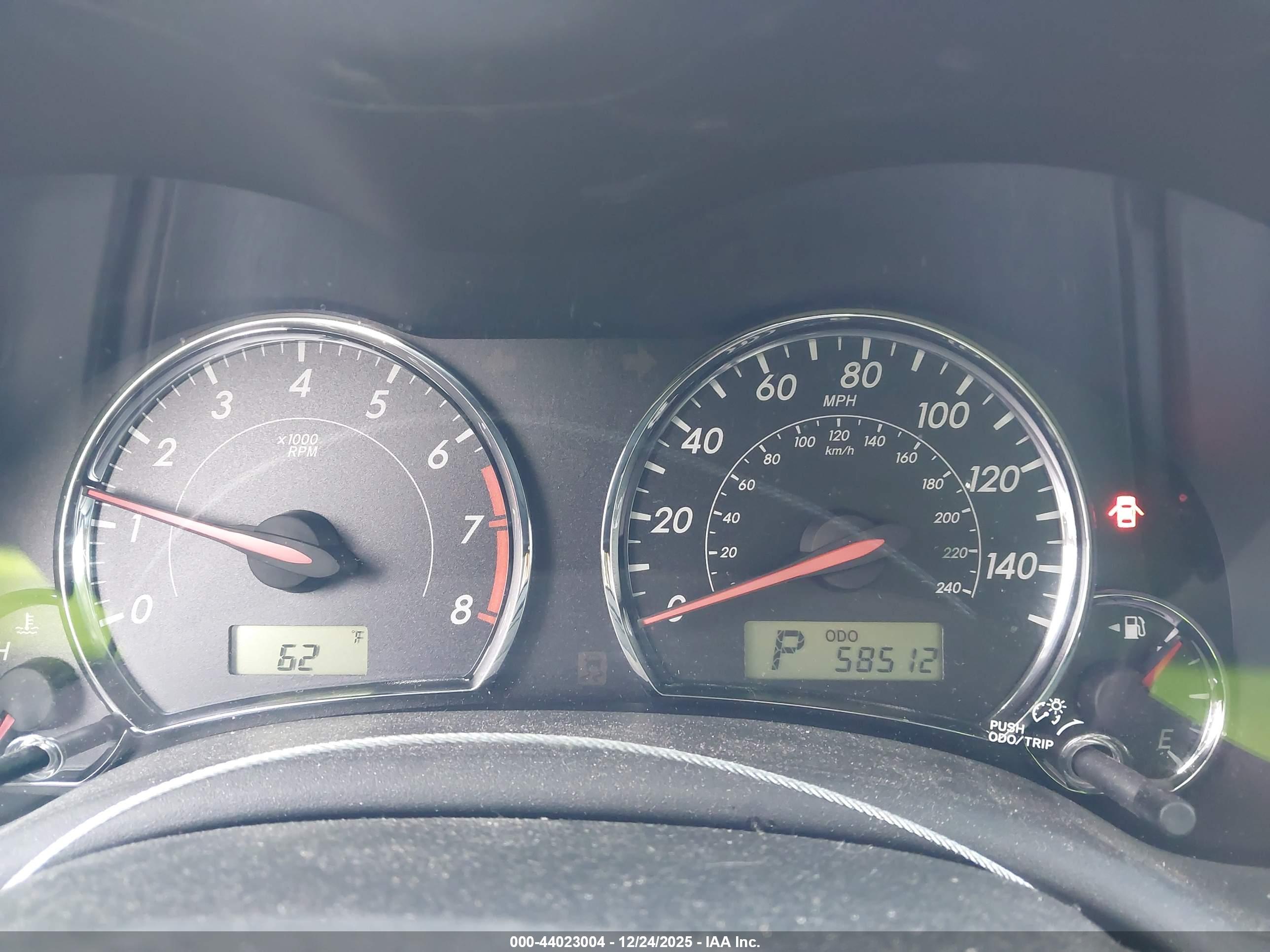 TOYOTA COROLLA image 7