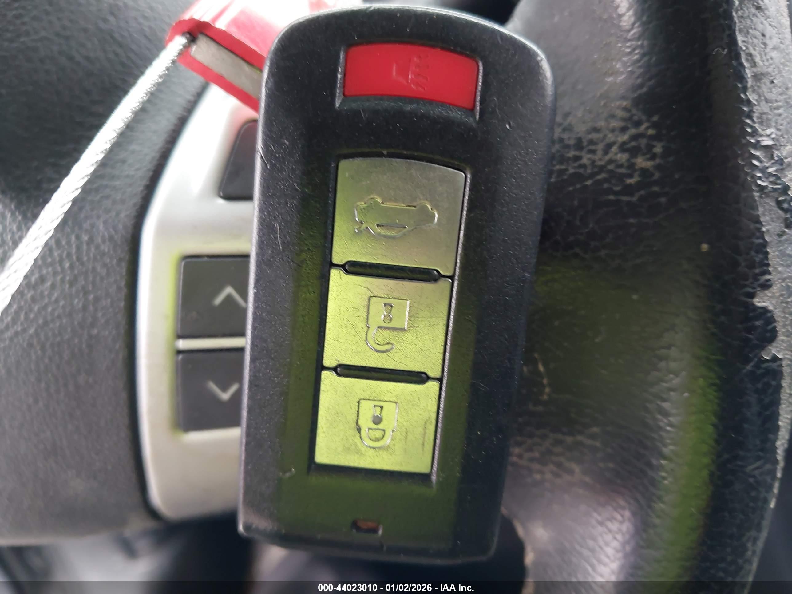 MITSUBISHI LANCER image 11