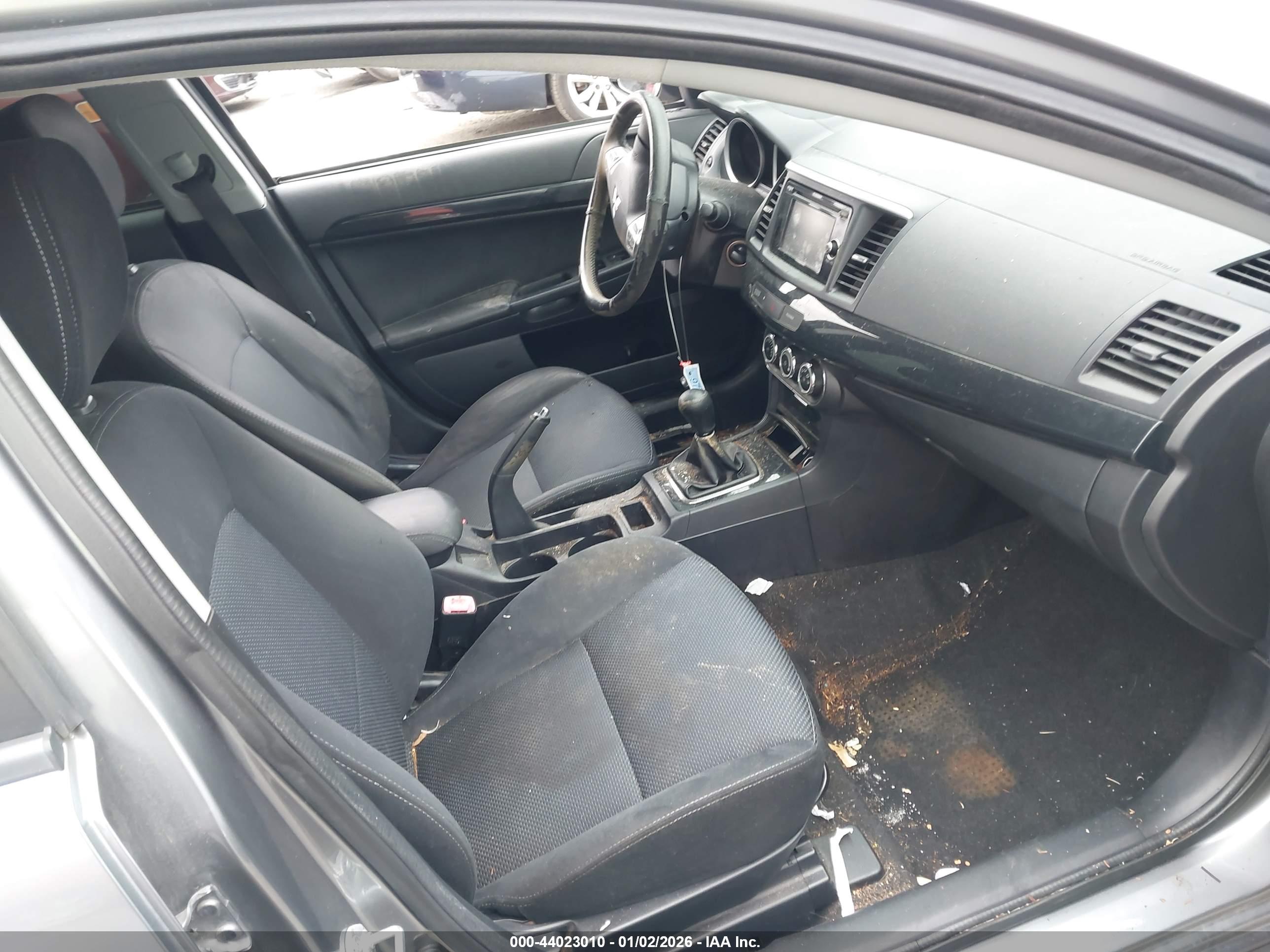 MITSUBISHI LANCER image 5